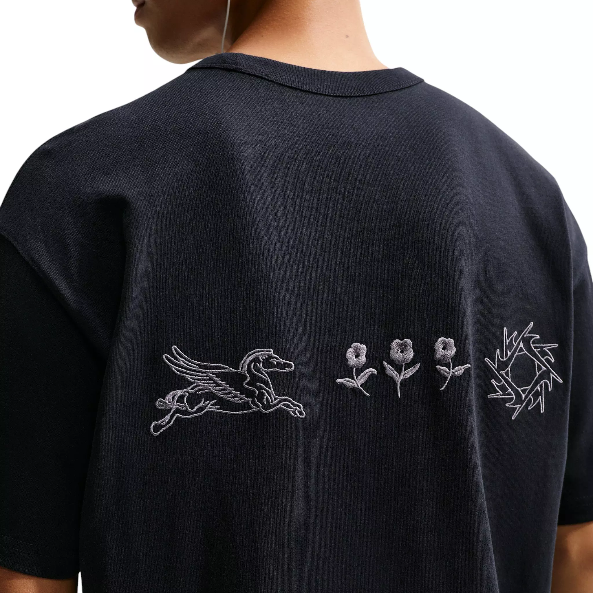 Nike Men's Sportswear Embroidered Premium Essentials T-Shirt - BLACK
