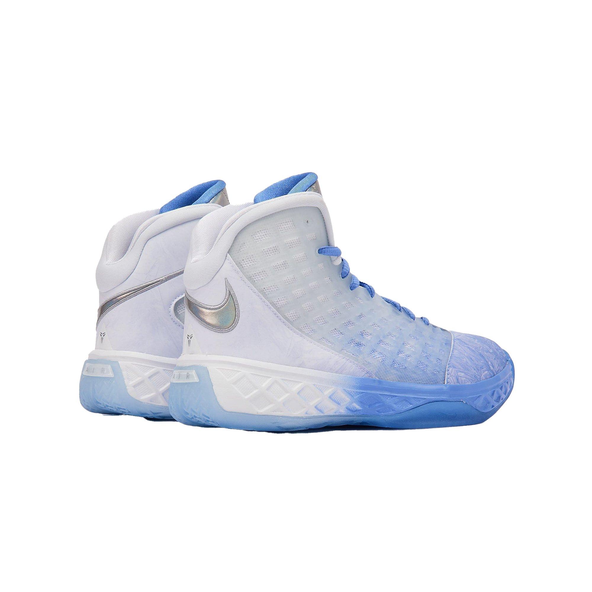 Nike Kobe 3 Protro &ldquo;Christmas&rdquo; Grade School Kids' Basketball Shoe - BLUE/WHITE Thumbnail View 4