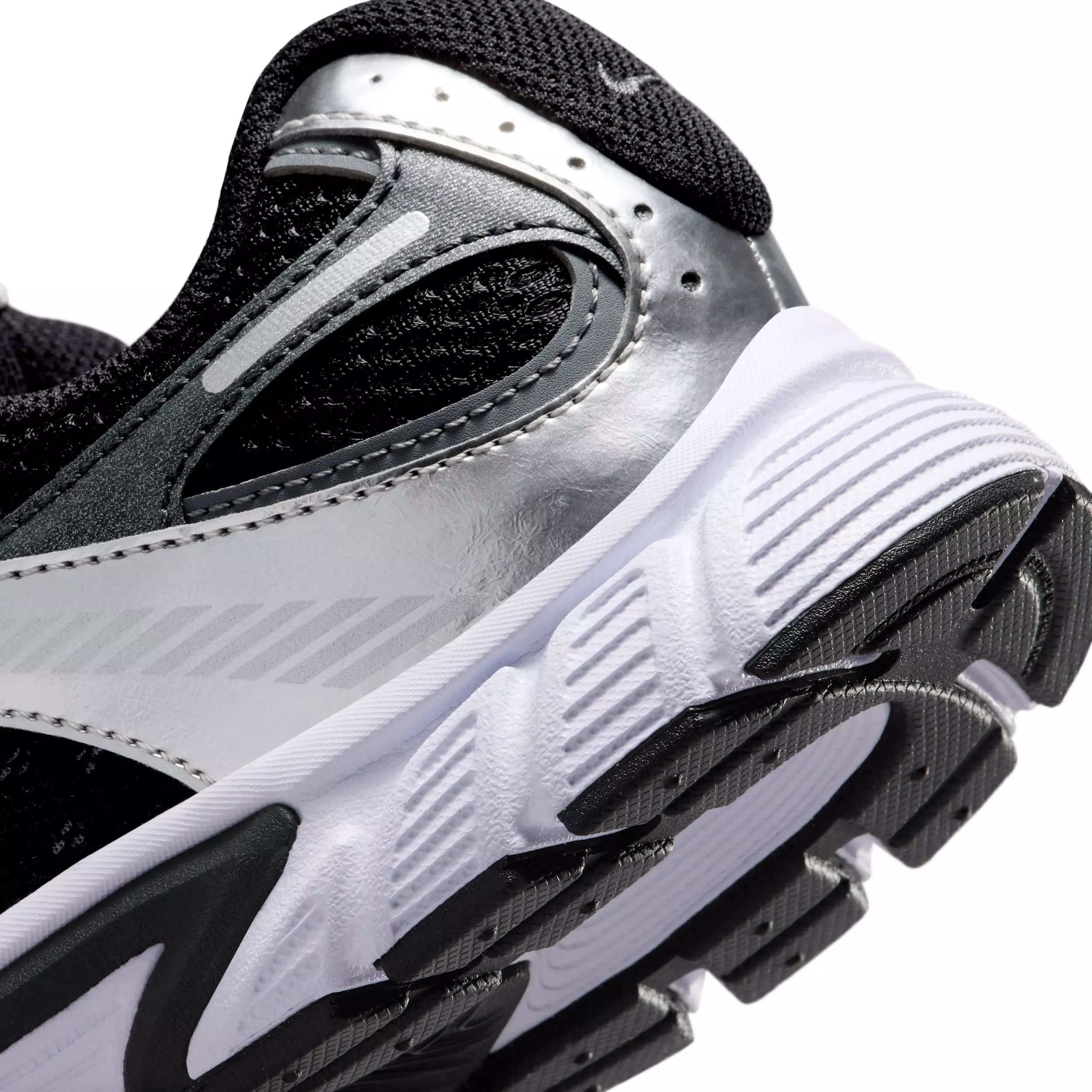 Nike V5 RNR "Black/Anthracite/Smoke Grey/Black" Grade School Boys' Shoe - BLACK/ANTHRACITE/GREY/BLACK