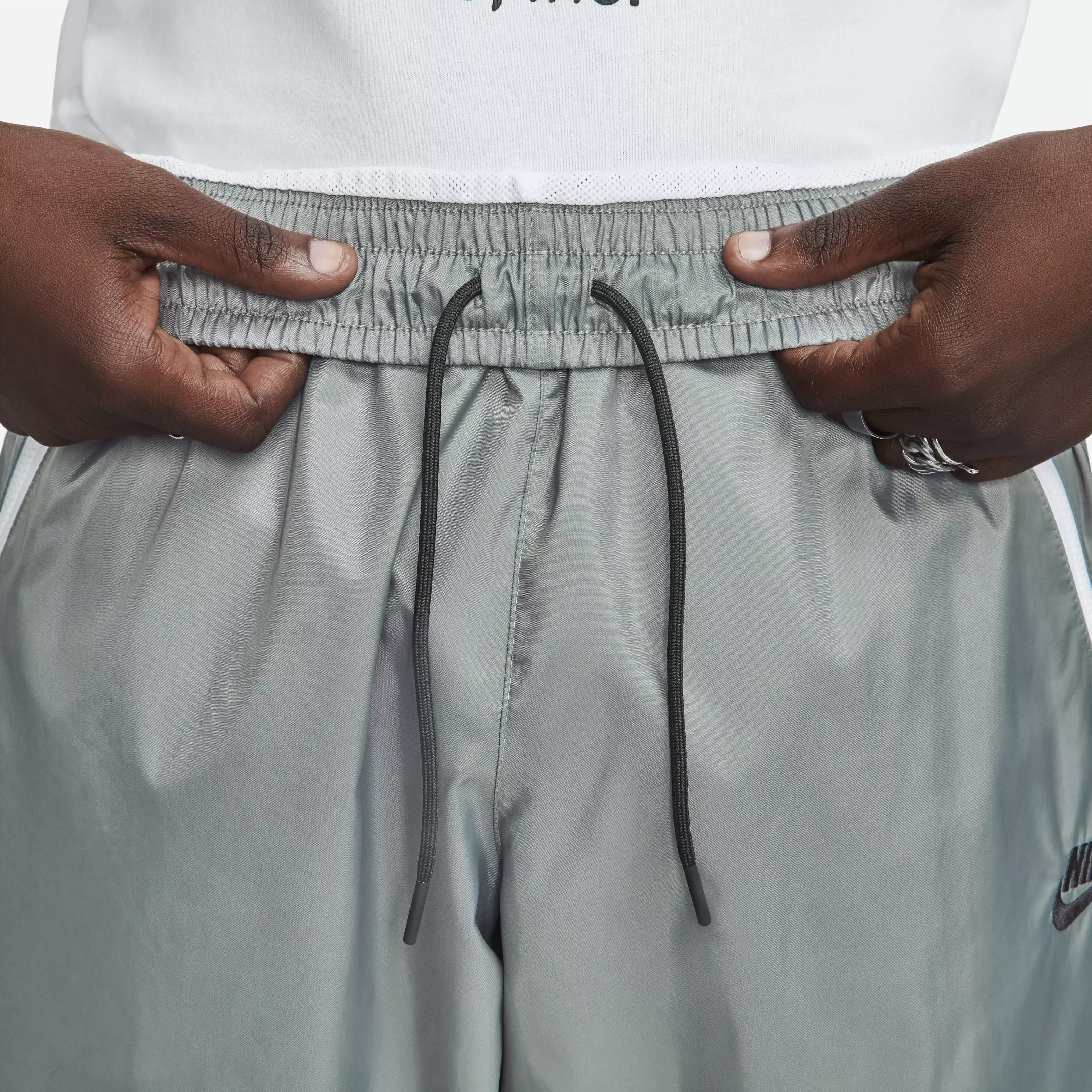 Nike Men's Windrunner Woven Lined Pants - GREY