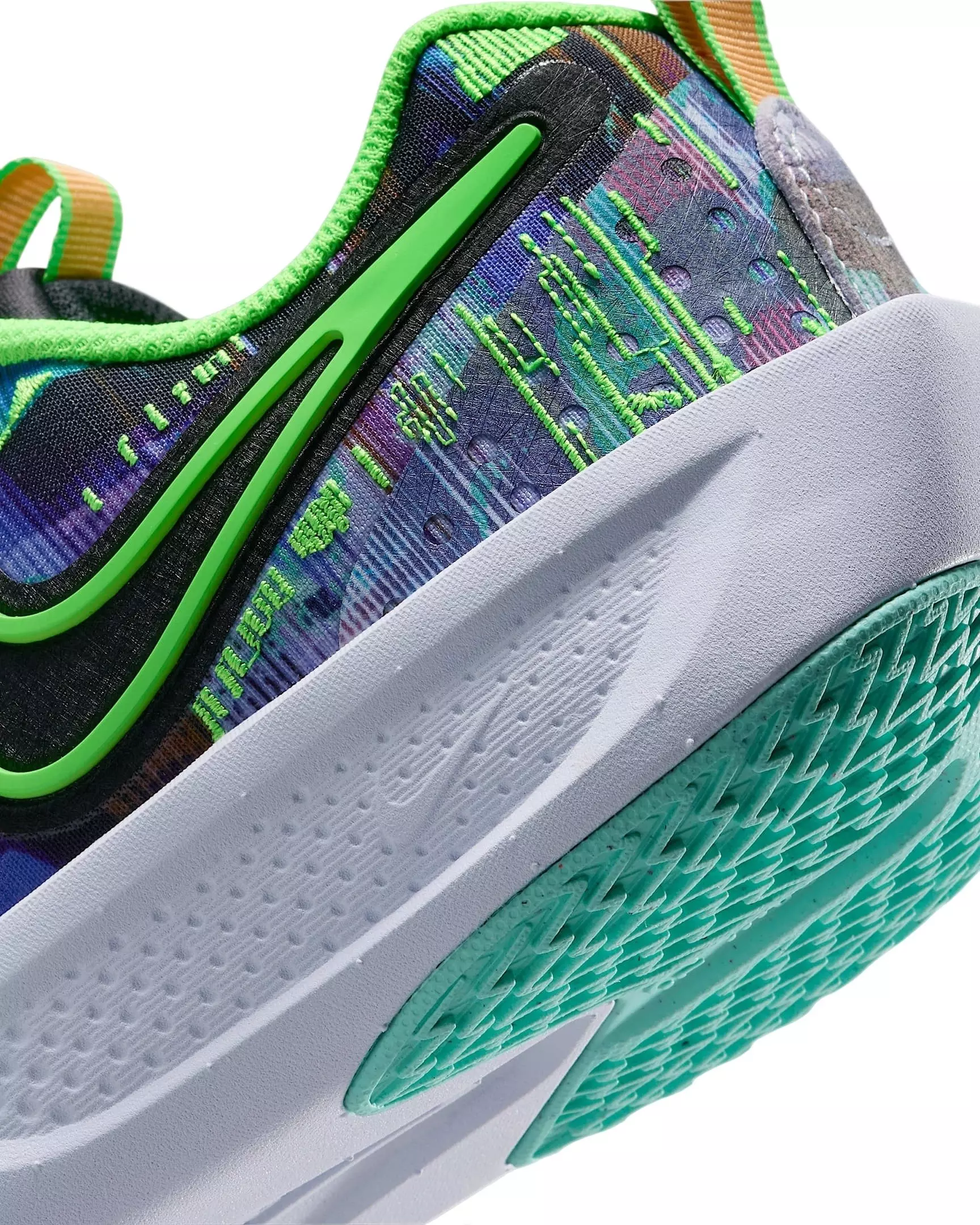 Nike G.T. Cut 3 SE "Blue Void/Violet/Turquoise/Green Strike" Grade School Boys' Basketball Shoe - BLUE/VIOLET/TURQUOISE/GREEN