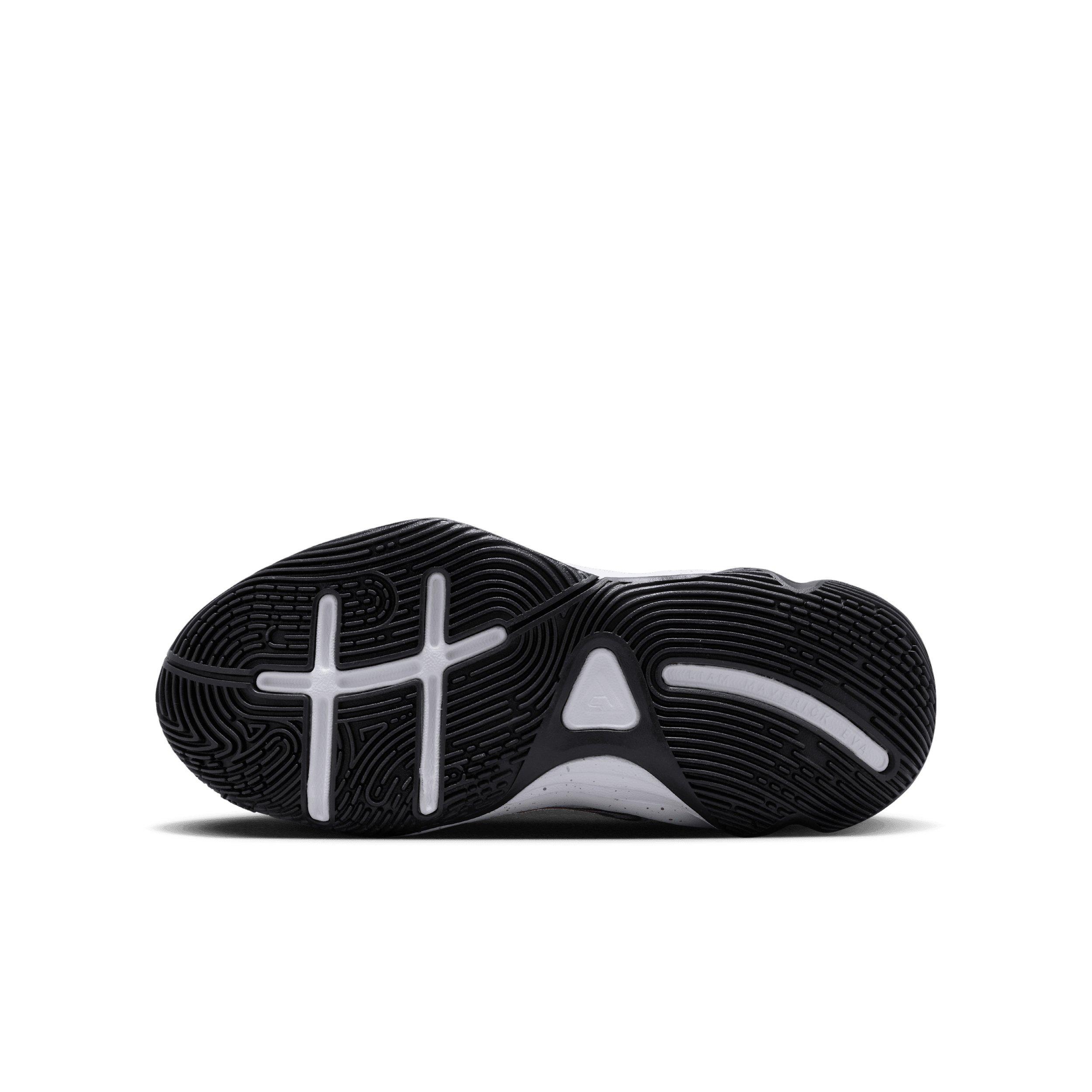 Nike Giannis Immortality 4 Grade School Boys' "Black/White/Metallic Gold" Basketball Shoe