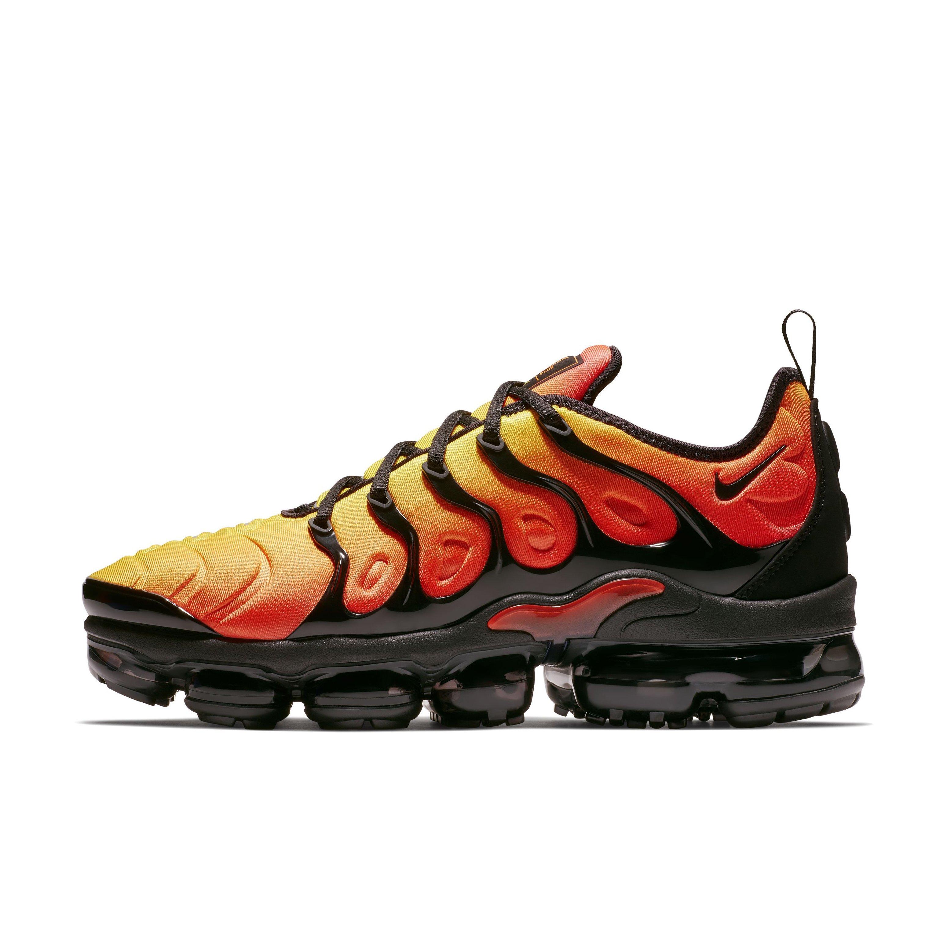 Nike Air VaporMax Plus "Black/Black/Total Orange/Total Crimson" Men's Shoe - BLACK/BLACK/ORANGE/CRIMSON Thumbnail View 2