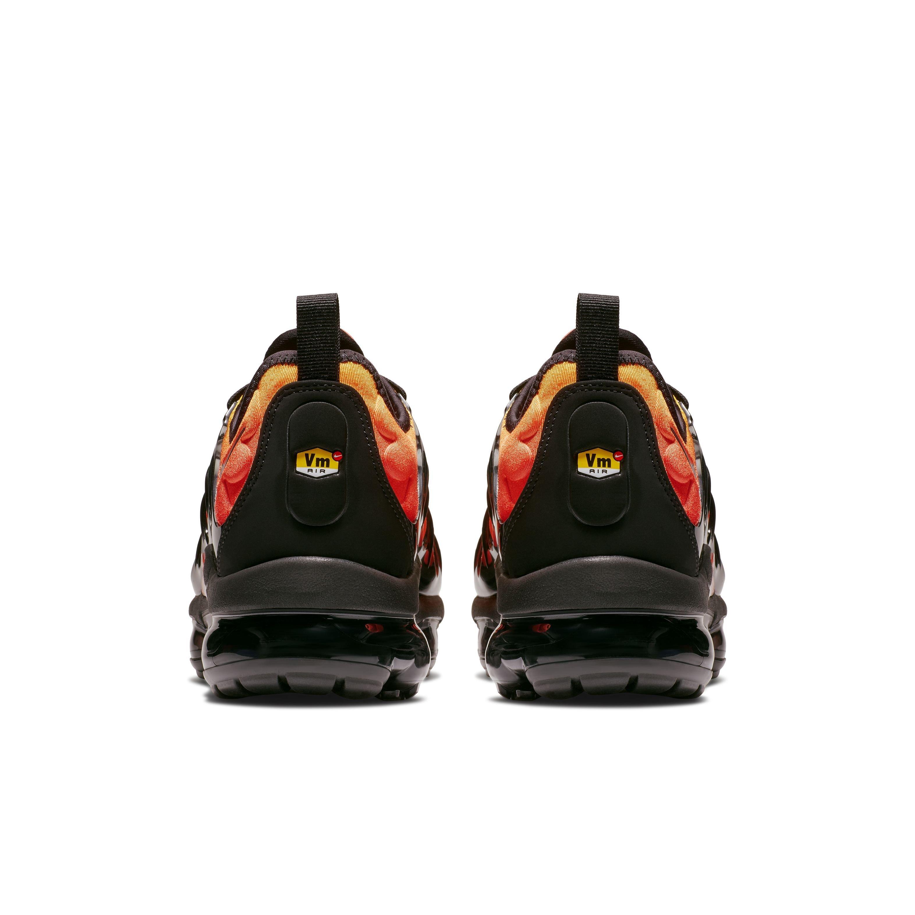 Vapormax plus cheap orange et noir