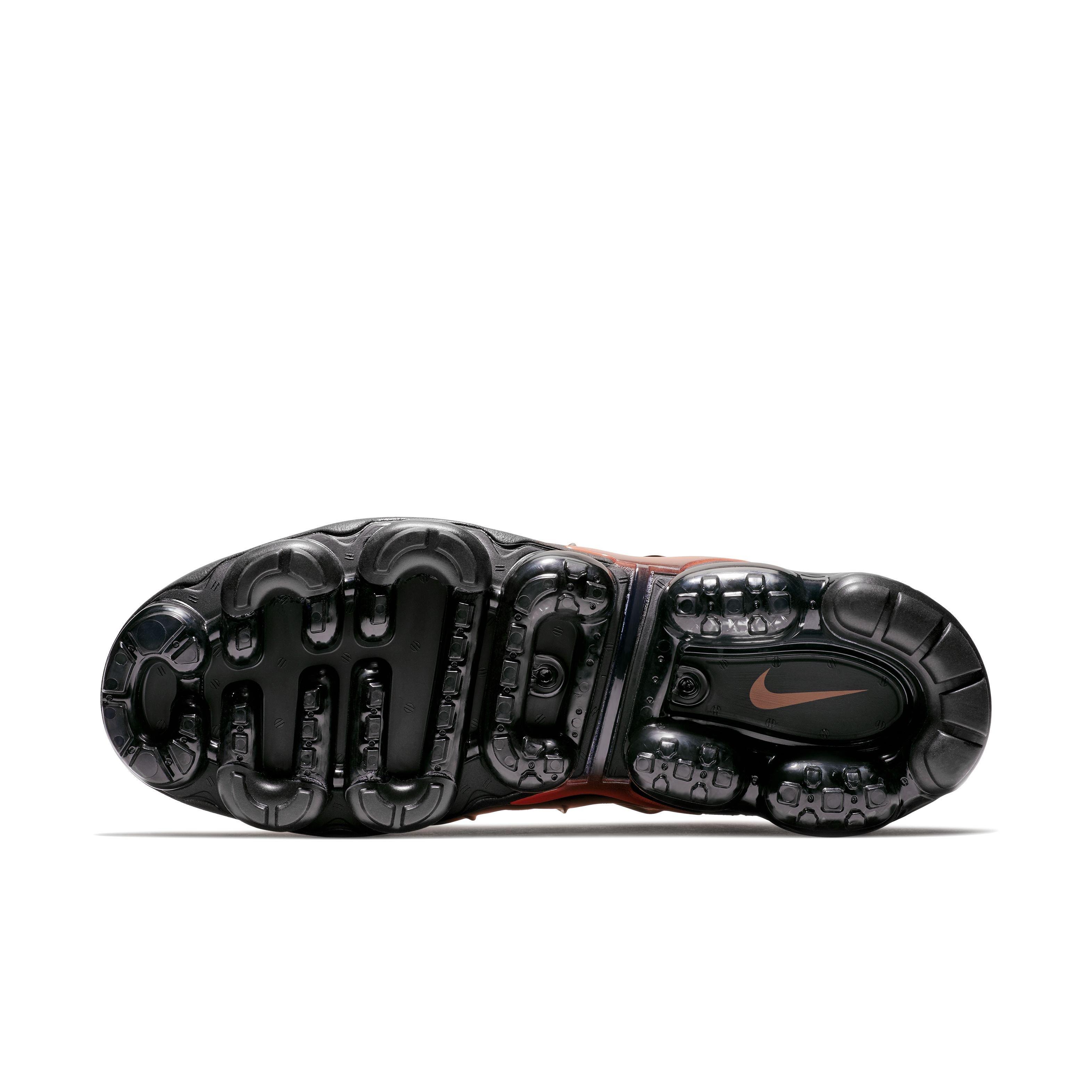 Nike Air VaporMax Plus "Black/Black/Total Orange/Total Crimson" Men's Shoe - BLACK/BLACK/ORANGE/CRIMSON Thumbnail View 6