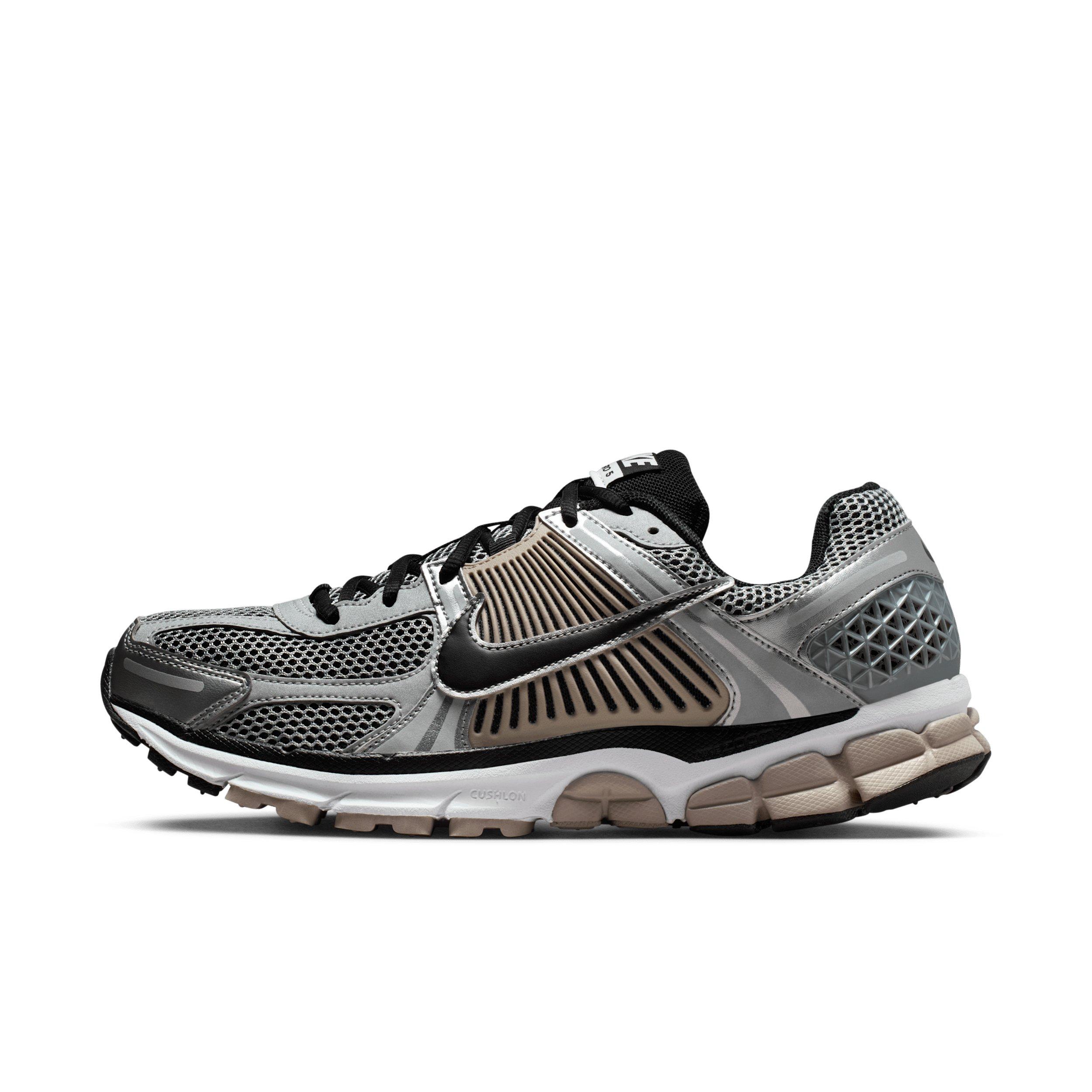 Nike Zoom Vomero 5 "Metallic Silver/College Grey/Black" Men's Shoe - SILVER/GREY/BLACK Thumbnail View 2