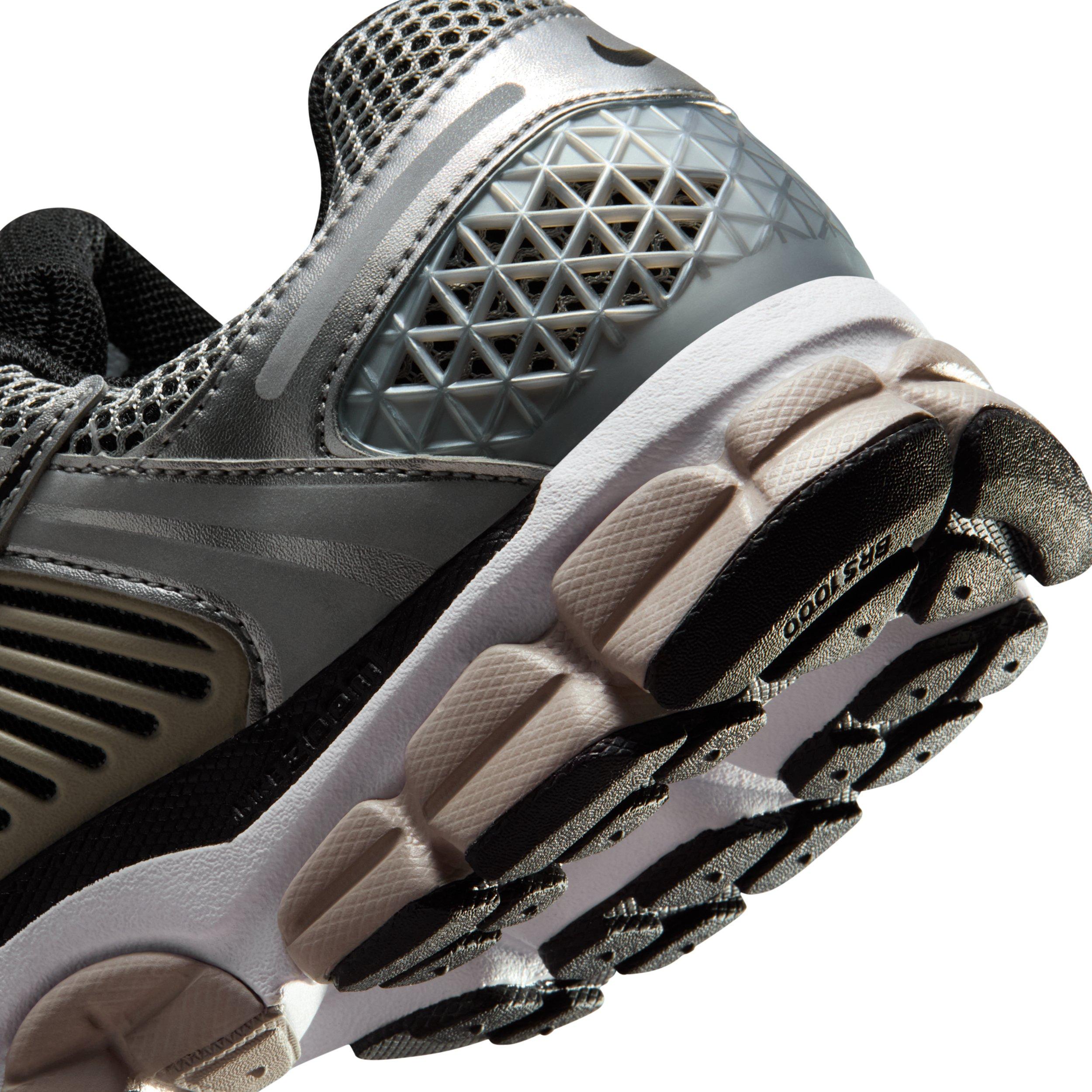 Nike Zoom Vomero 5 "Metallic Silver/College Grey/Black" Men's Shoe - SILVER/GREY/BLACK Thumbnail View 8
