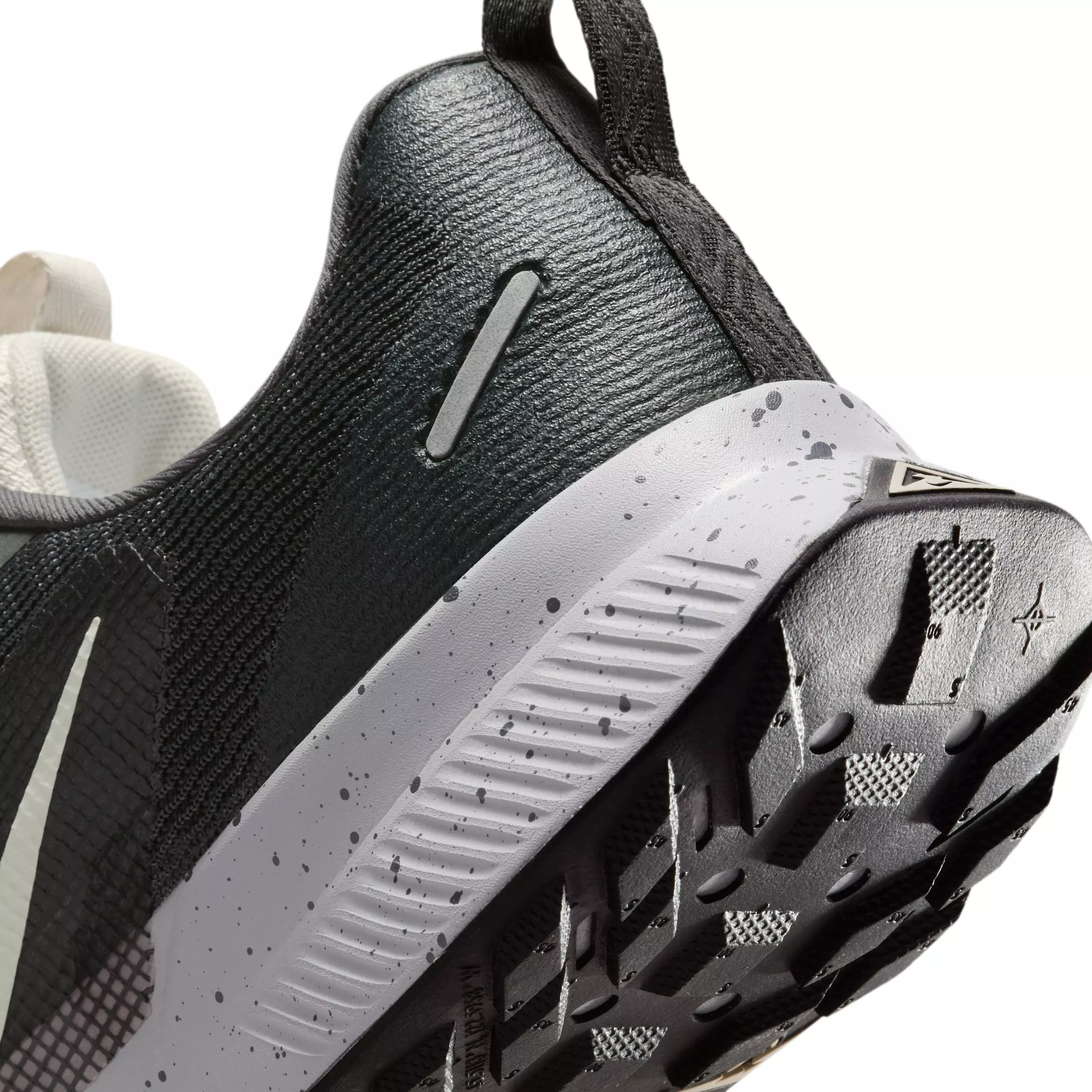 Nike Juniper Trail 3 "COLOR" Men's Trail Running Shoe - GREY/BROWN