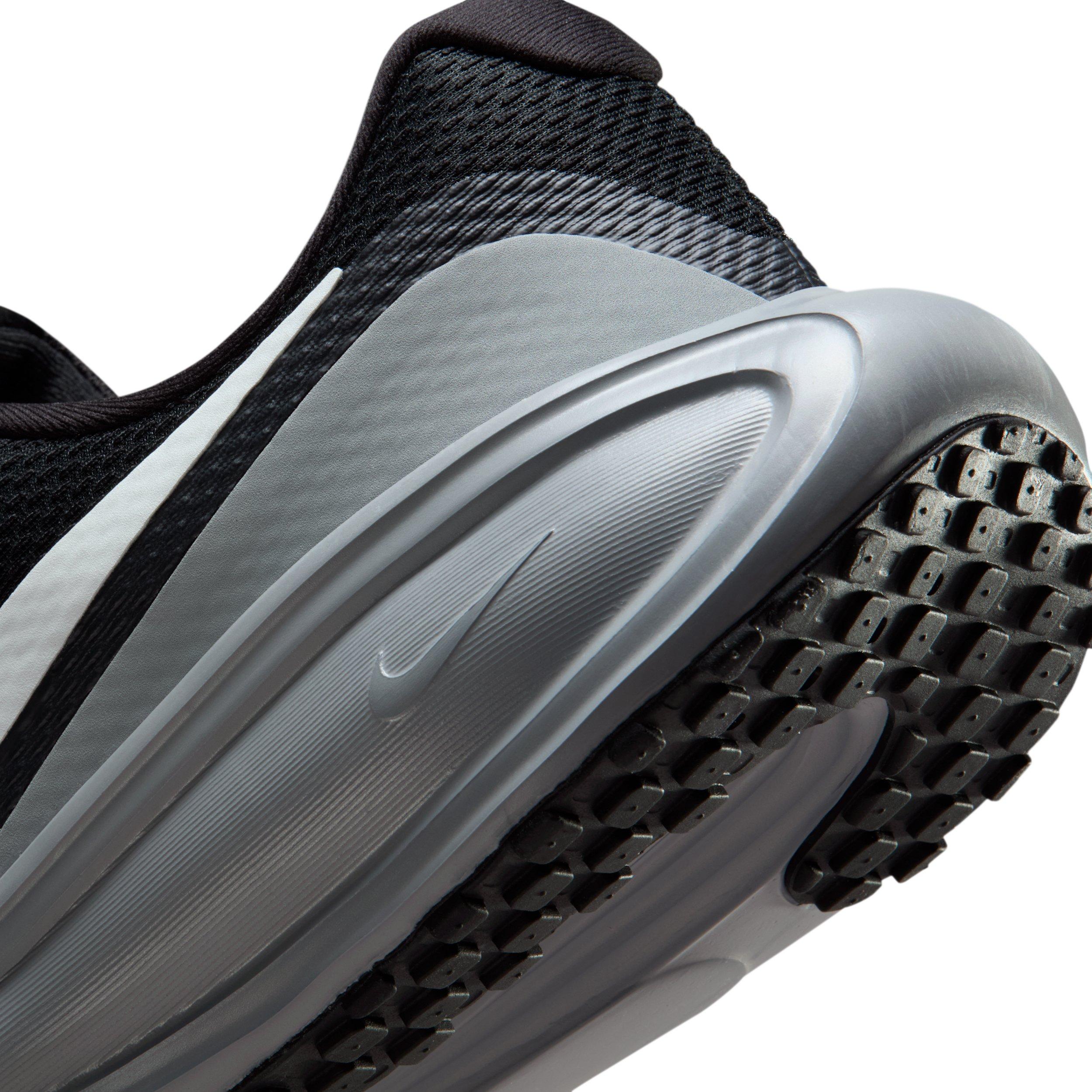 Nike Gray, black and white Athletic Men\'s Sneakers like new size 8 Amazon.com | Nike Men main image 3