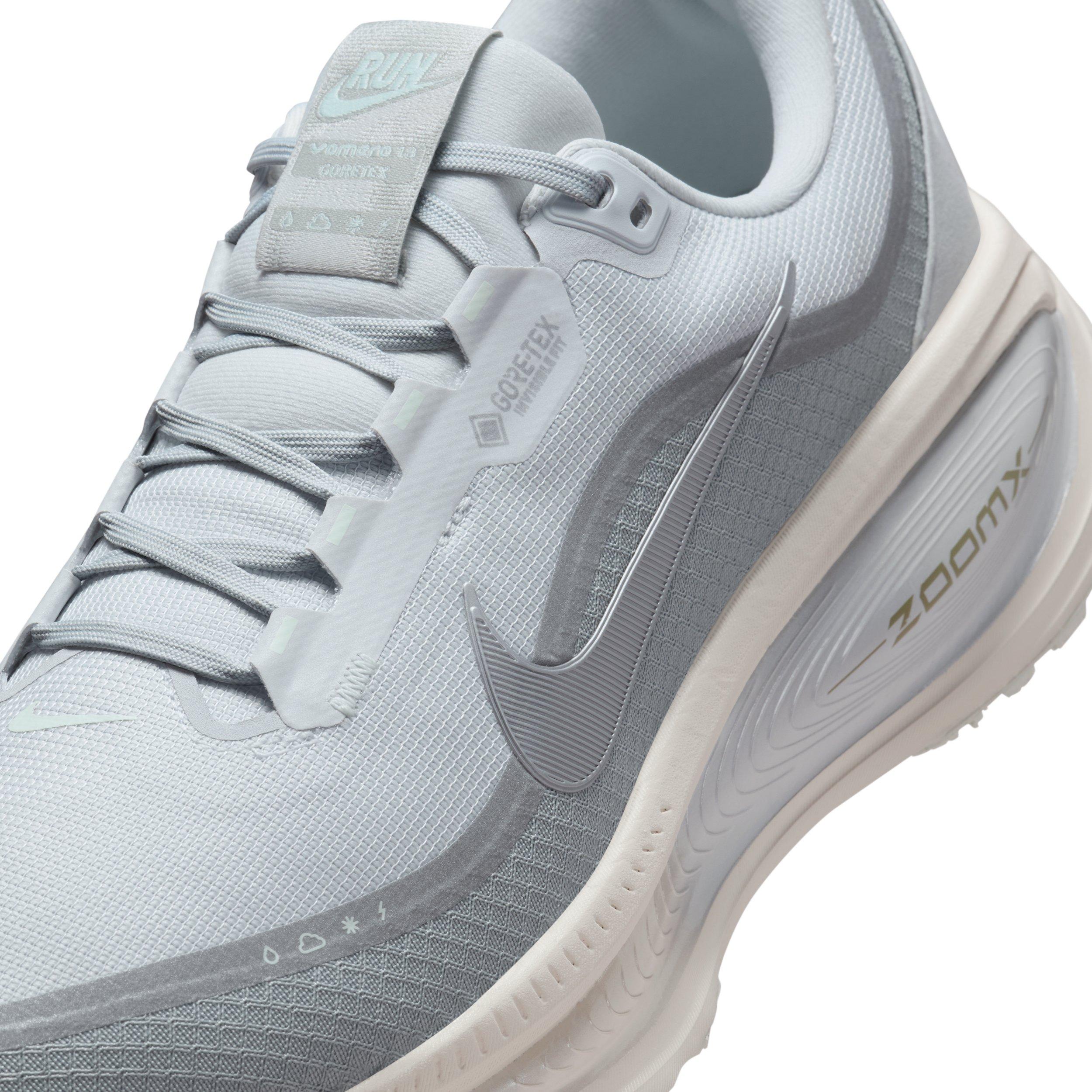 Nike Vomero 18 GORE-TEX "Pure Platinum/Light Pumice/Barely Green/Metallic Silver" Men's Running Shoe - PLATINUM/LT PUMICE/GREEN/SILVER Thumbnail View 7