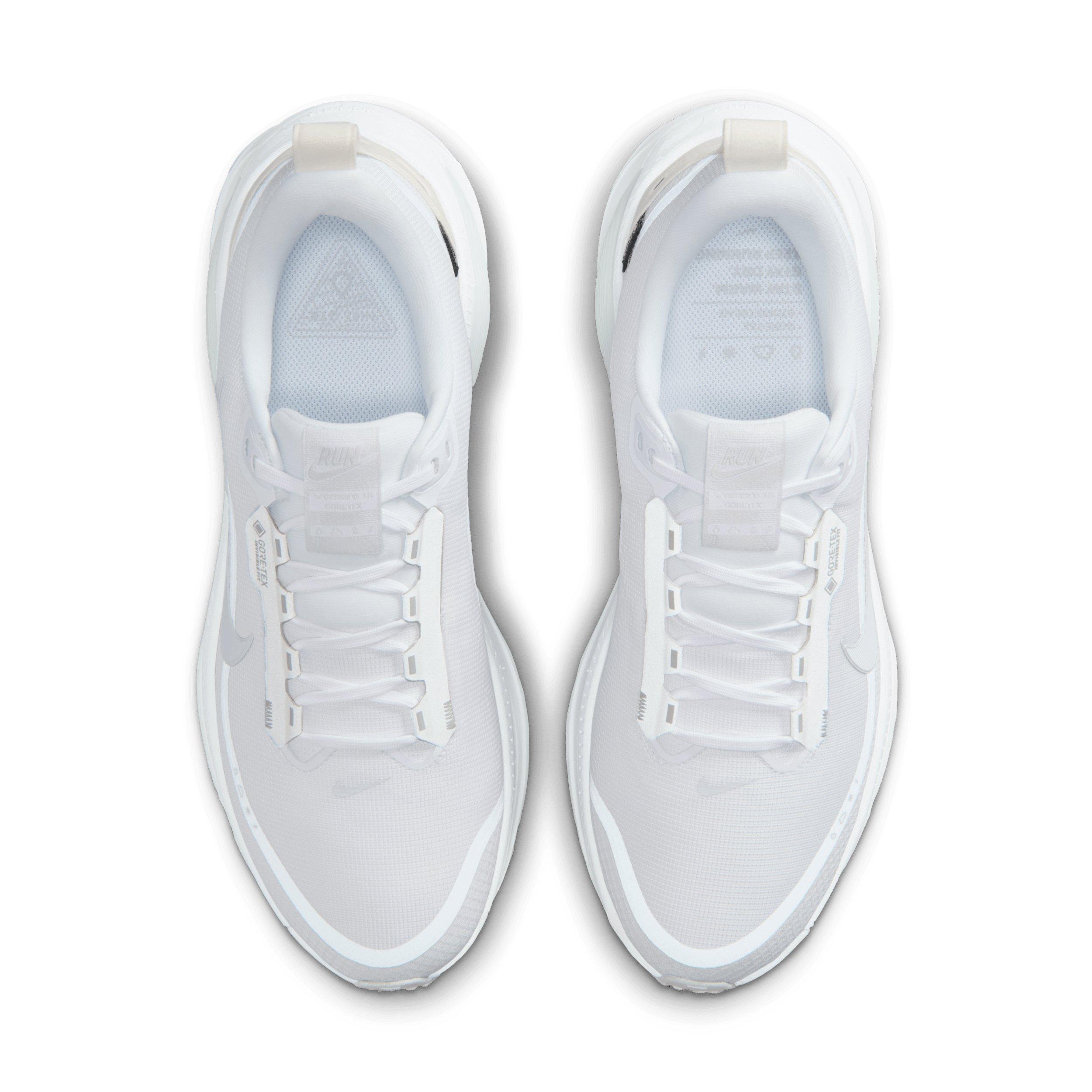 Nike Vomero 18 GORE-TEX "White/Pure Platinum" Men's Running Shoe - WHITE/PLATINUM Thumbnail View 4