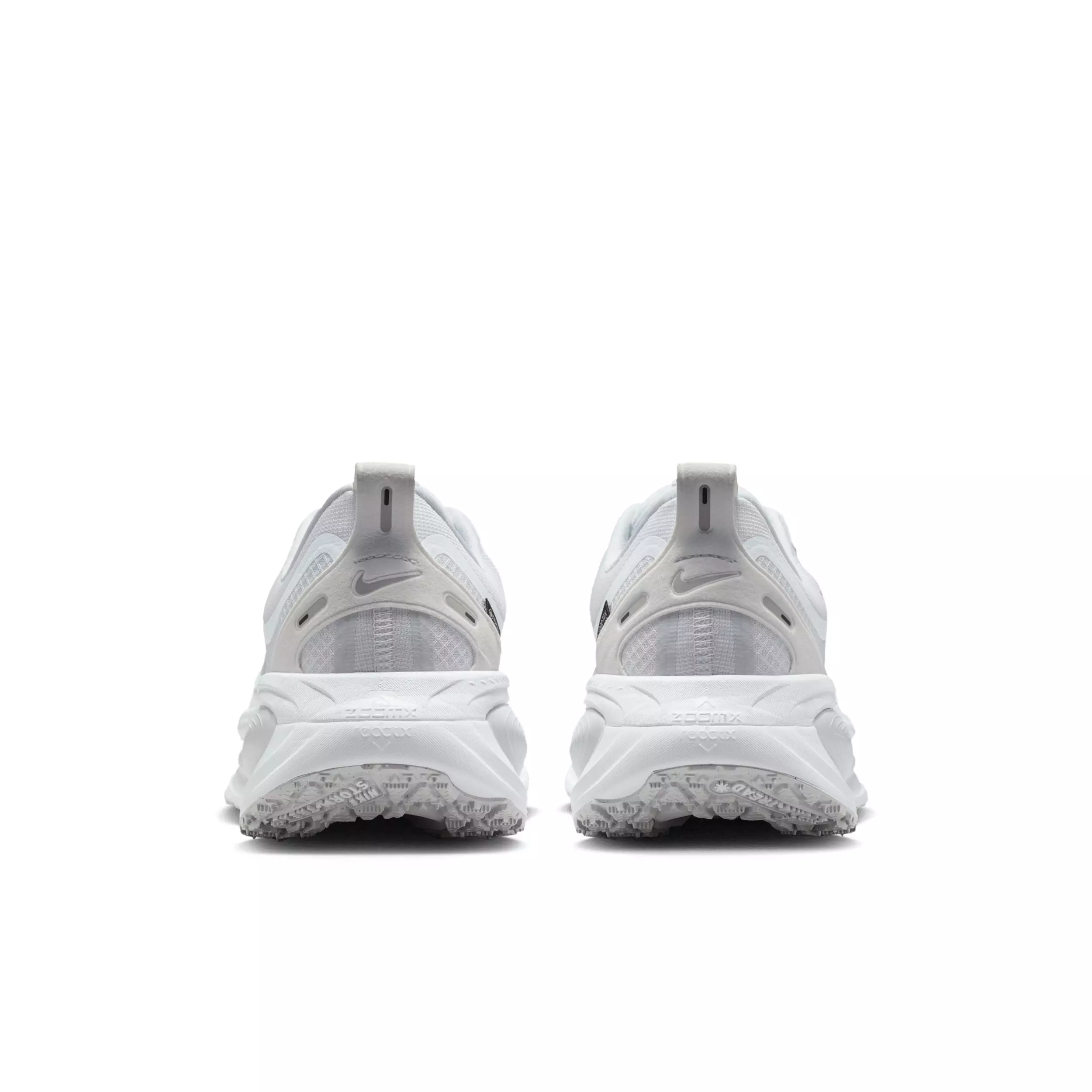 Nike Vomero 18 GORE-TEX "White/Pure Platinum" Men's Running Shoe - WHITE/PLATINUM