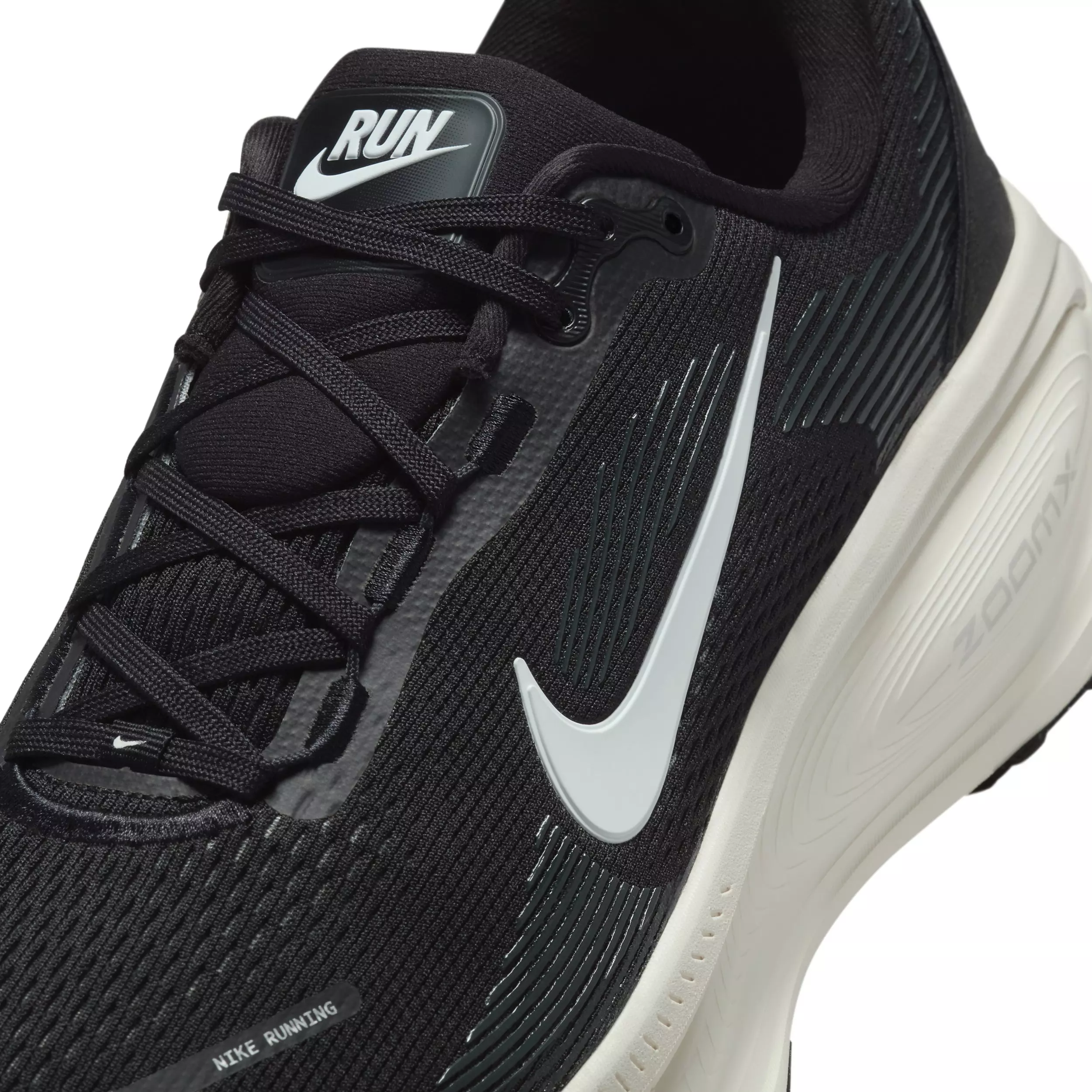 Nike Vomero 18 "Black/Coconut Milk/Light Iron Ore/Summit White" Men's Wide Running Shoe - BLACK/MILK/LT IRON/WHITE