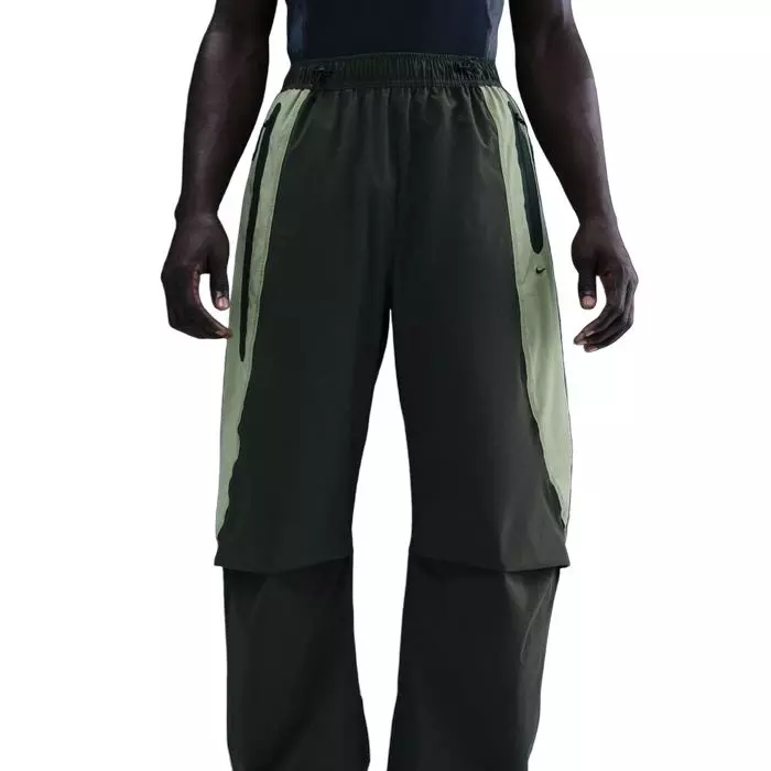 Nike Men's Tech Dri-FIT Woven Color-Block Oversized Pants - GREEN