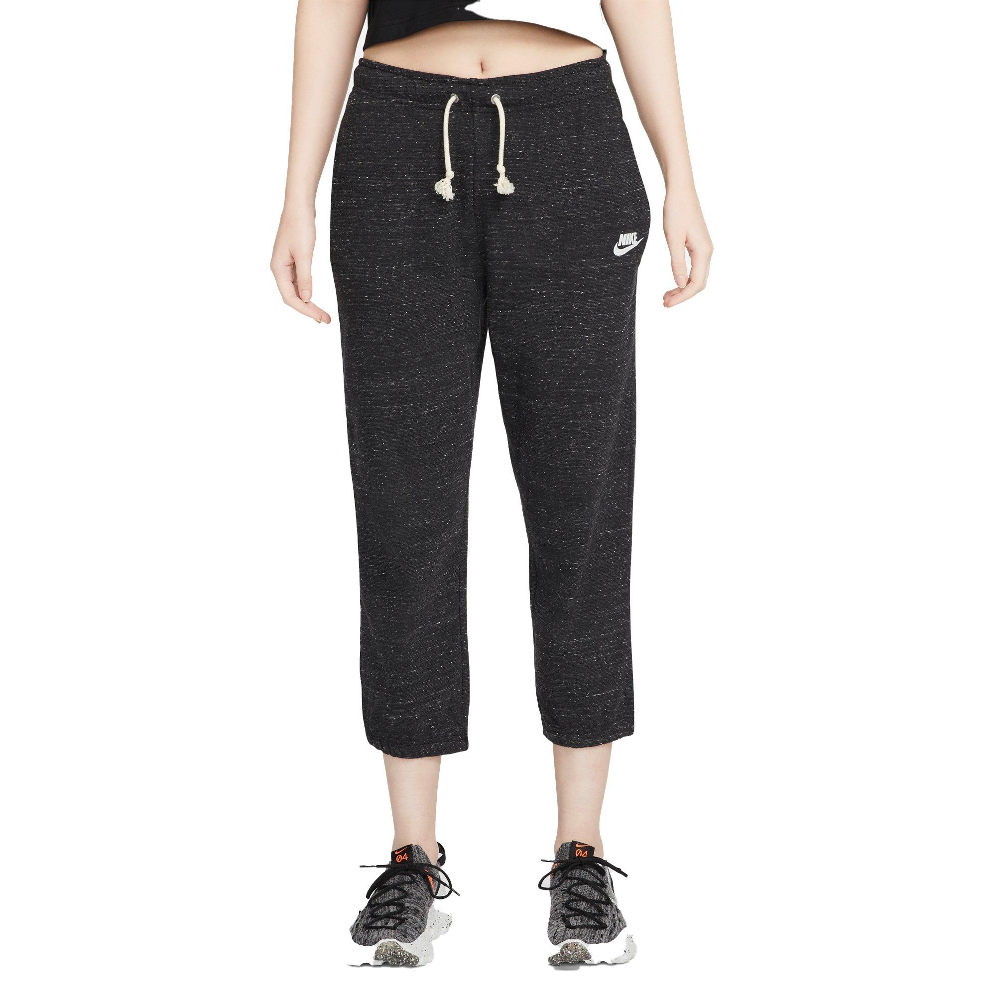 Nike capri best sale sweatpants womens