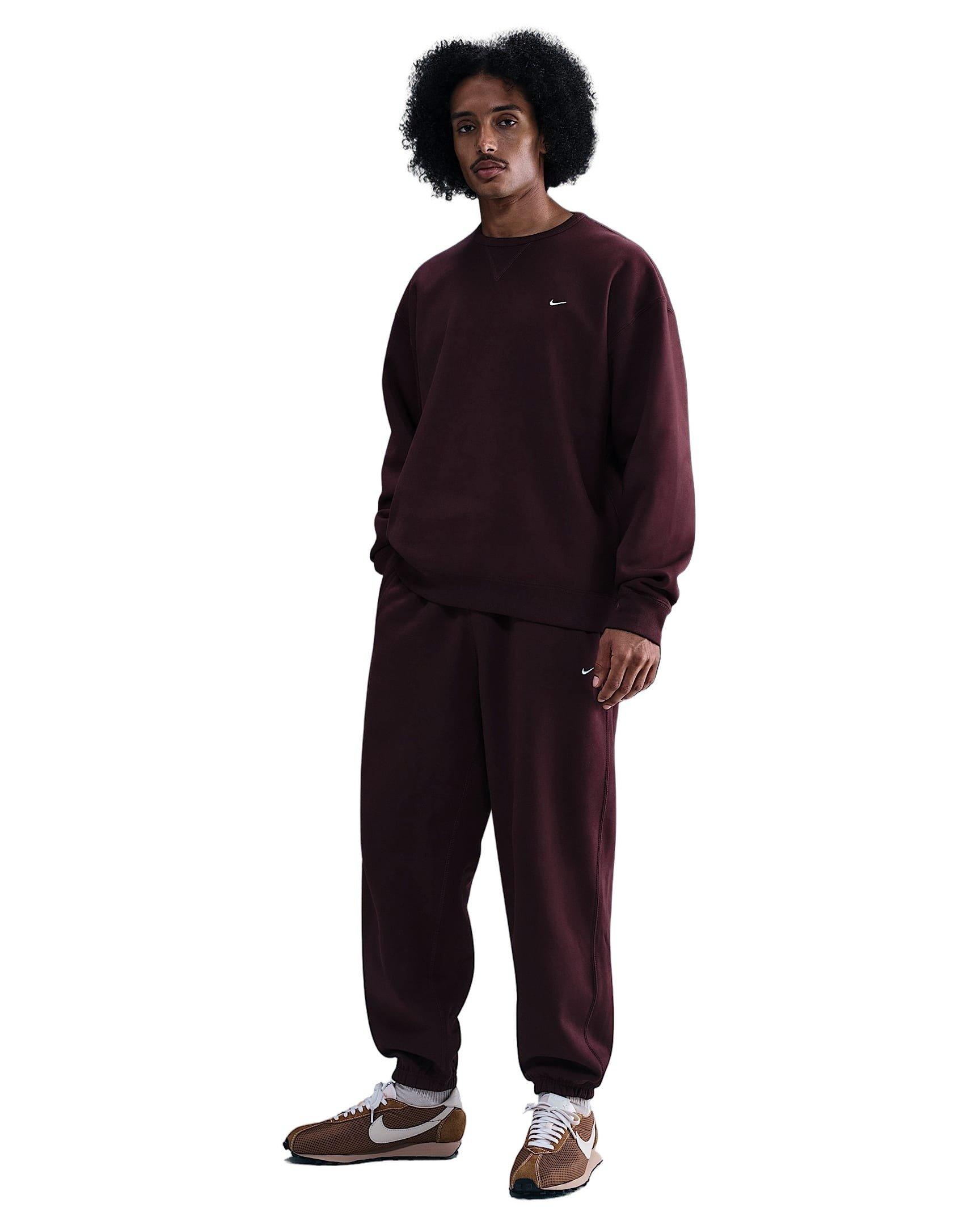 Nike Men's Solo Swoosh Cuffed Fleece Pants - RED Thumbnail View 1