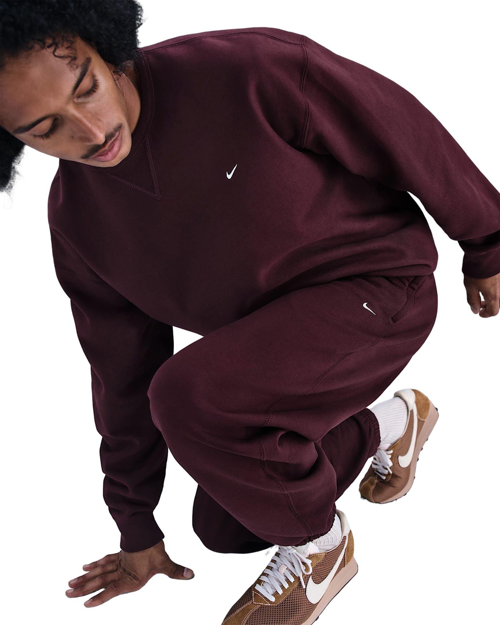 Nike Men's Solo Swoosh Cuffed Fleece Pants - RED Thumbnail View 5