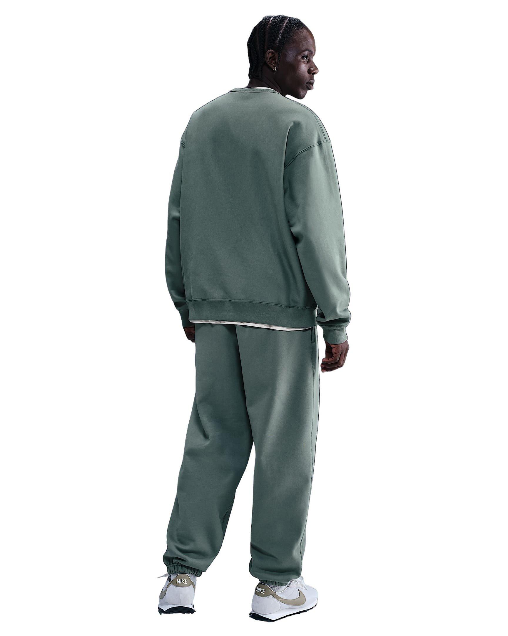 Nike Men's Solo Swoosh Cuffed Fleece Pants - GREEN Thumbnail View 2