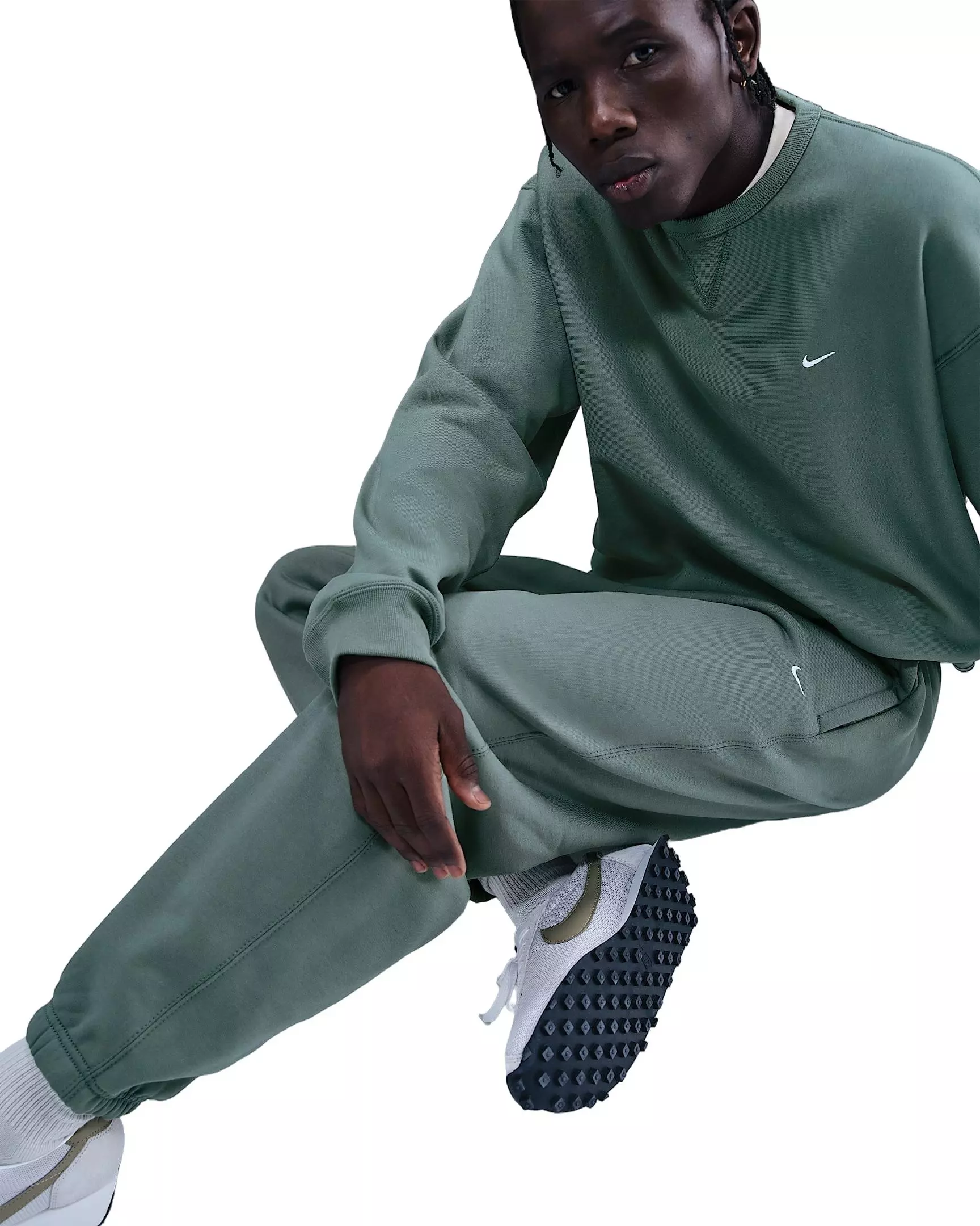 Nike Men's Solo Swoosh Cuffed Fleece Pants - GREEN