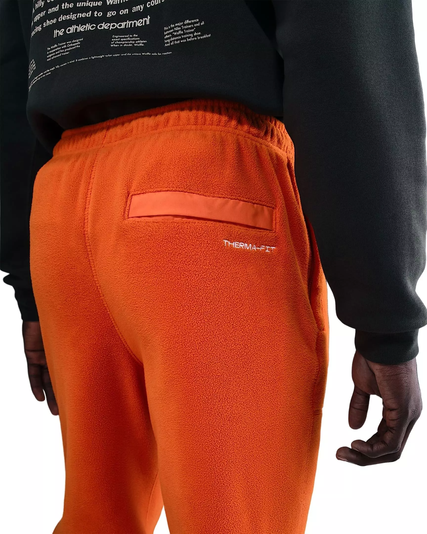 Nike Men's Sportswear Club Winterized Pants - ORANGE