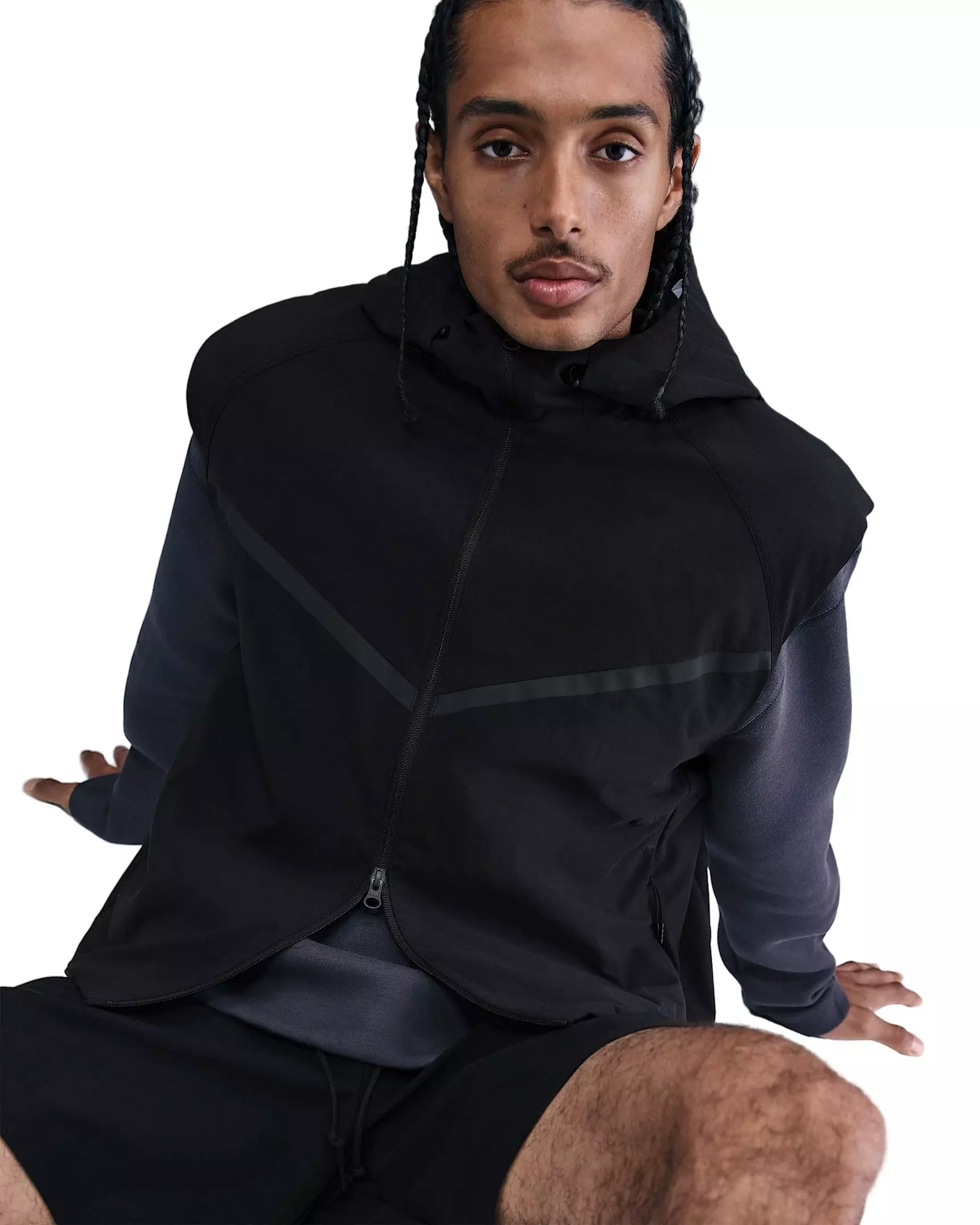 Nike Men's Tech Dri-FIT Woven Windrunner Vest - BLACK