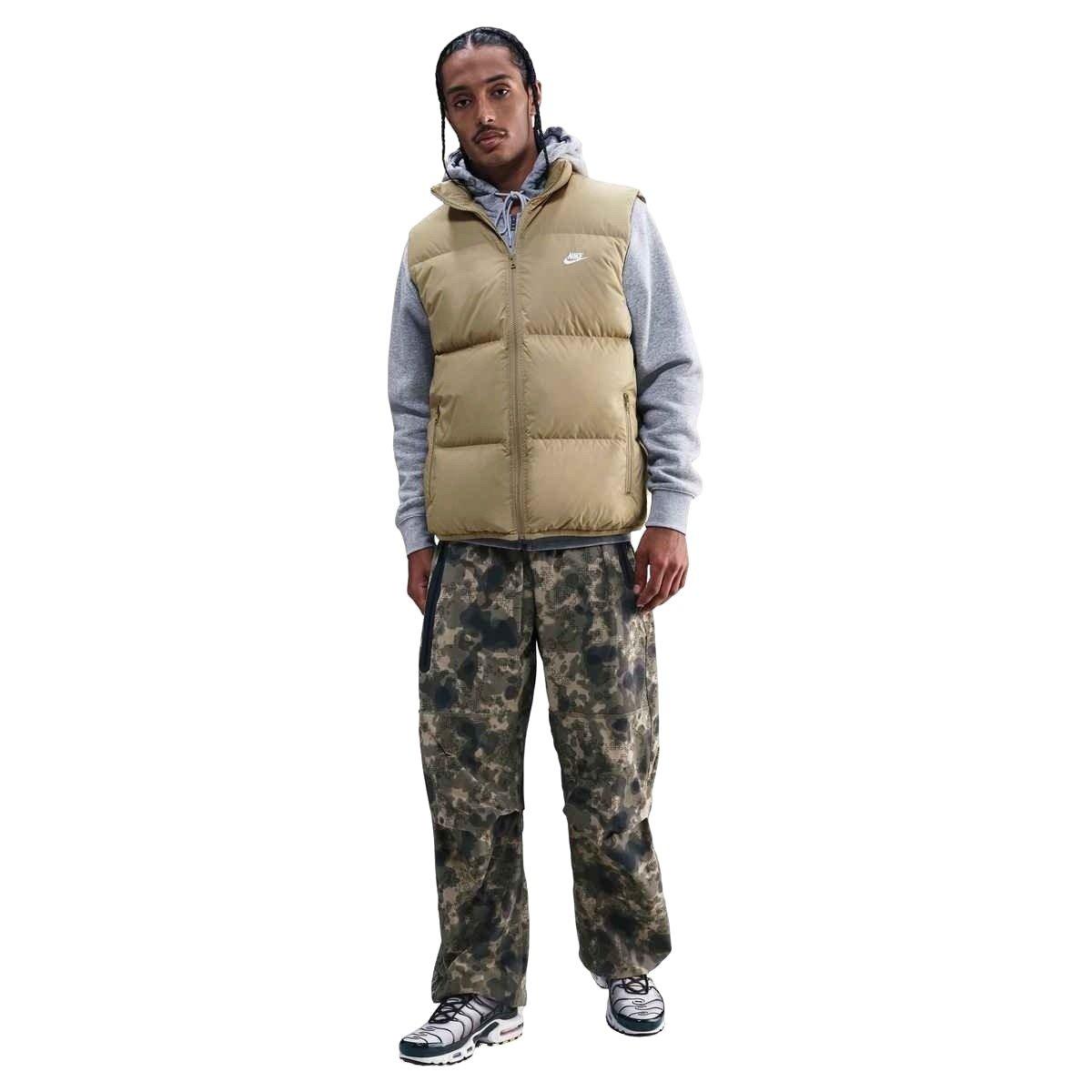 Nike Men's Sportswear Club Therma-FIT Puffer Vest - BROWN Thumbnail View 4