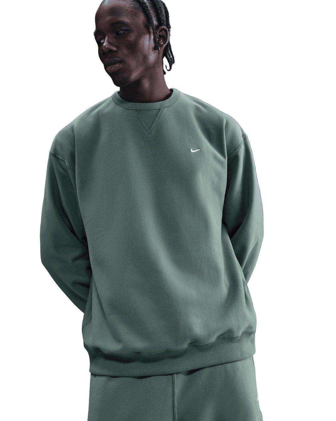 Nike Men's Solo Swoosh Fleece Crew - GREEN Thumbnail View 1