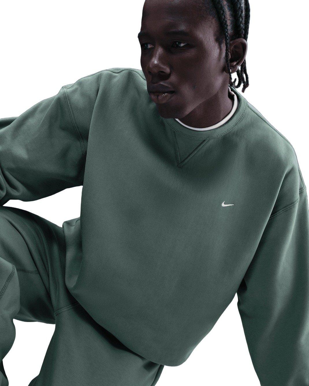 Nike Men's Solo Swoosh Fleece Crew - GREEN Thumbnail View 3