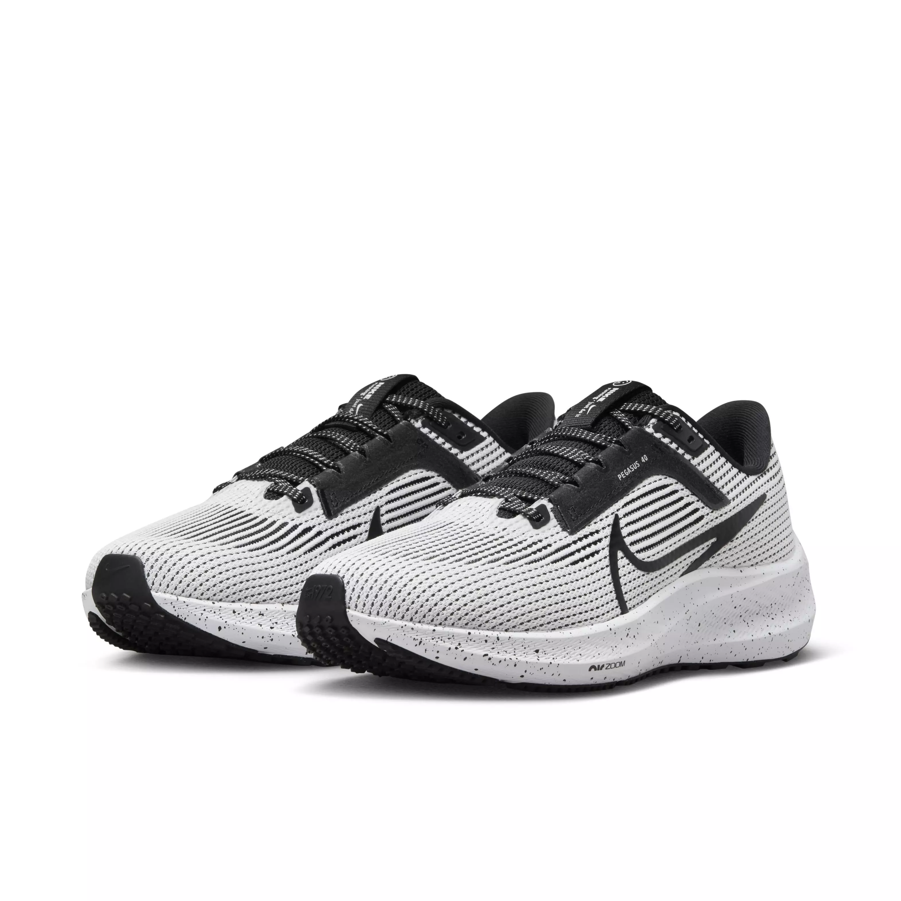 Nike Pegasus 40 "Black/White" Women's Running Shoe - BLACK/WHITE