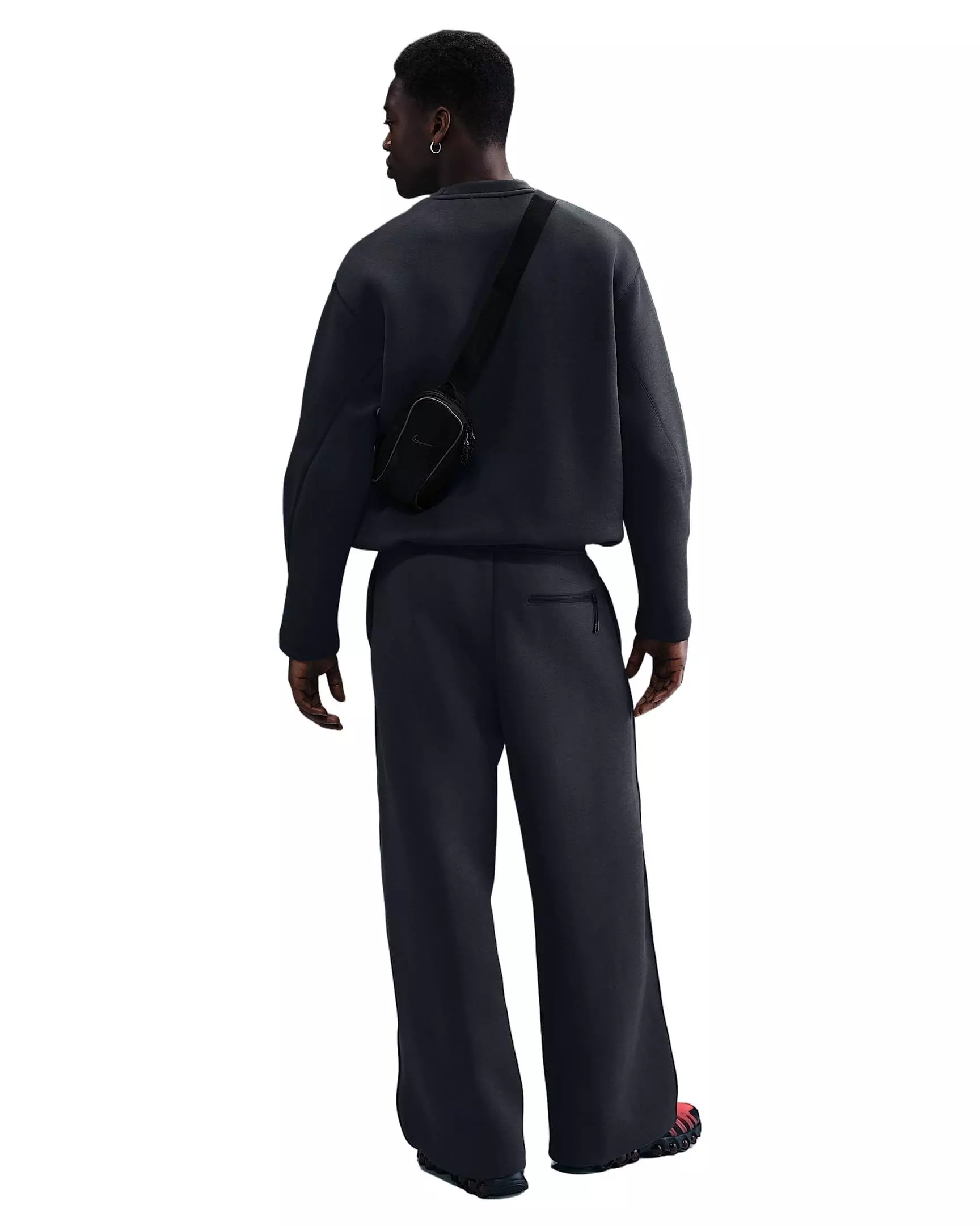 Nike Men's Tech Fleece Loose Fit Crew - GREY