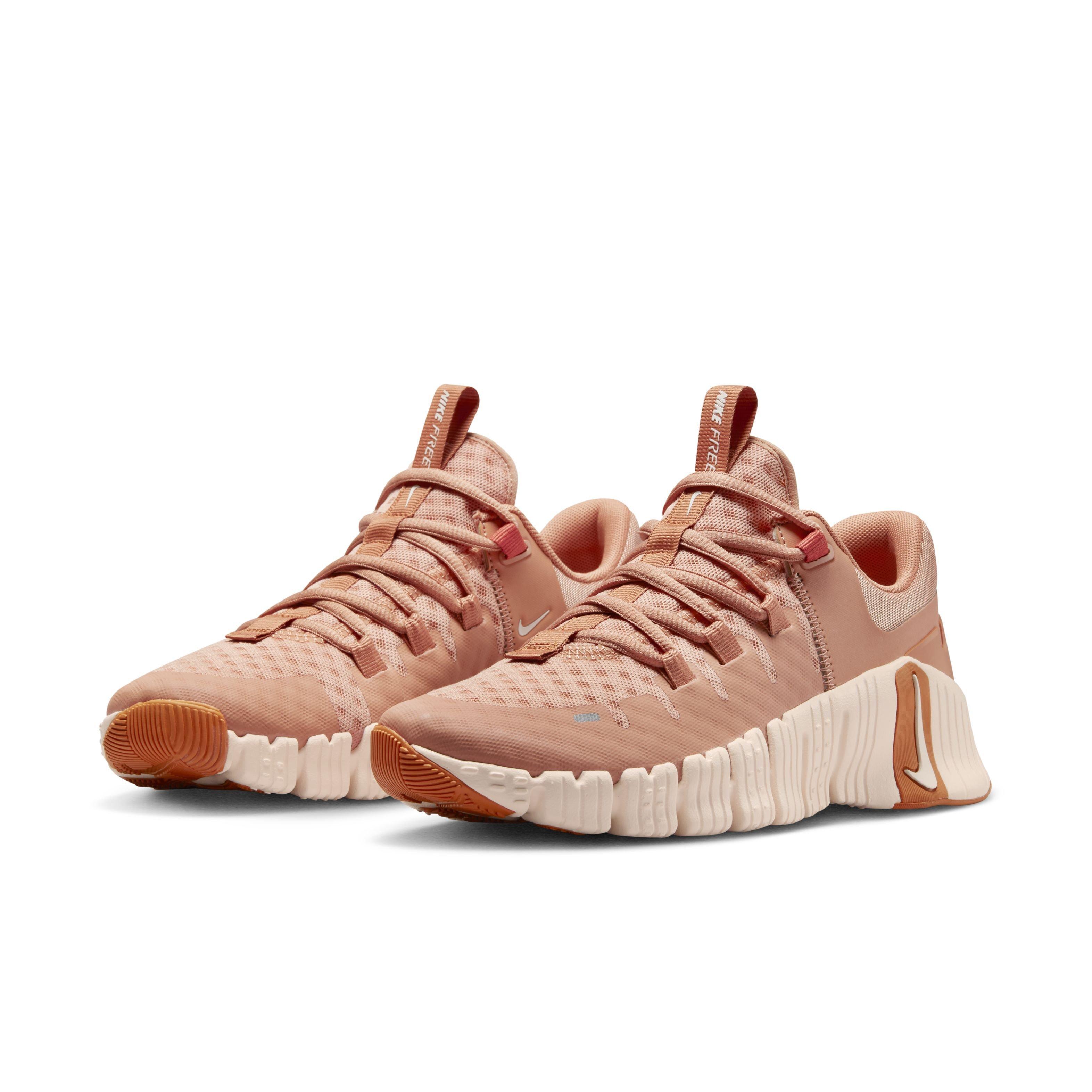 Nike free orange on sale women