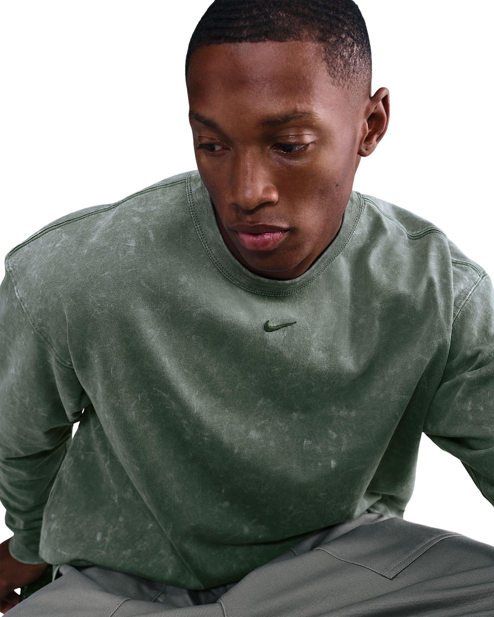 Nike Men's Sportswear Premium Essentials Long-Sleeve T-Shirt -Green - GREEN Thumbnail View 3