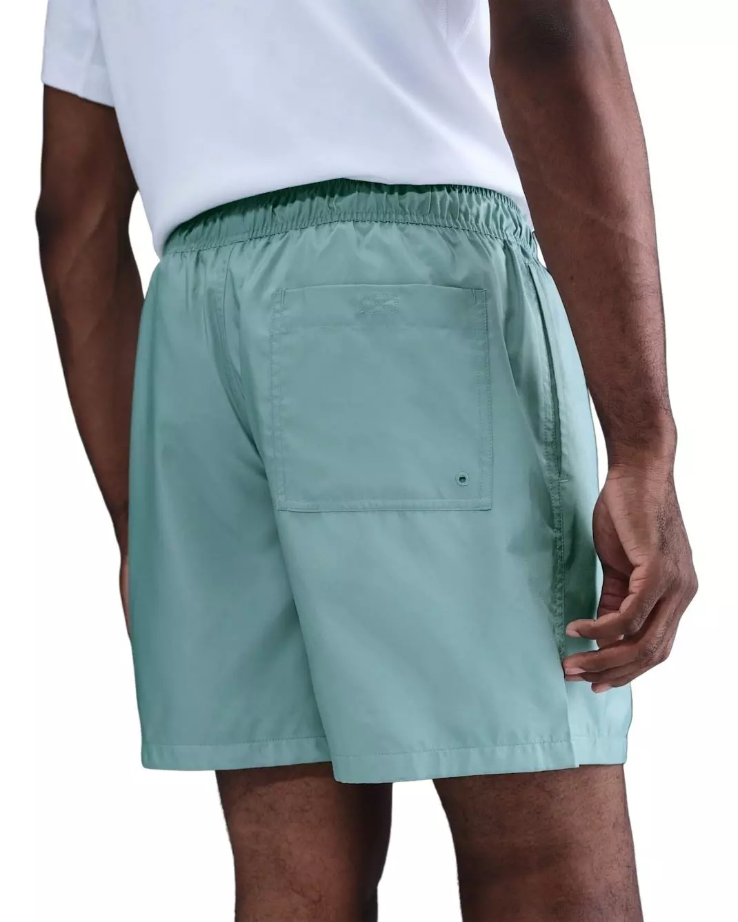 Nike Men's Club Woven Flow Shorts - GREEN