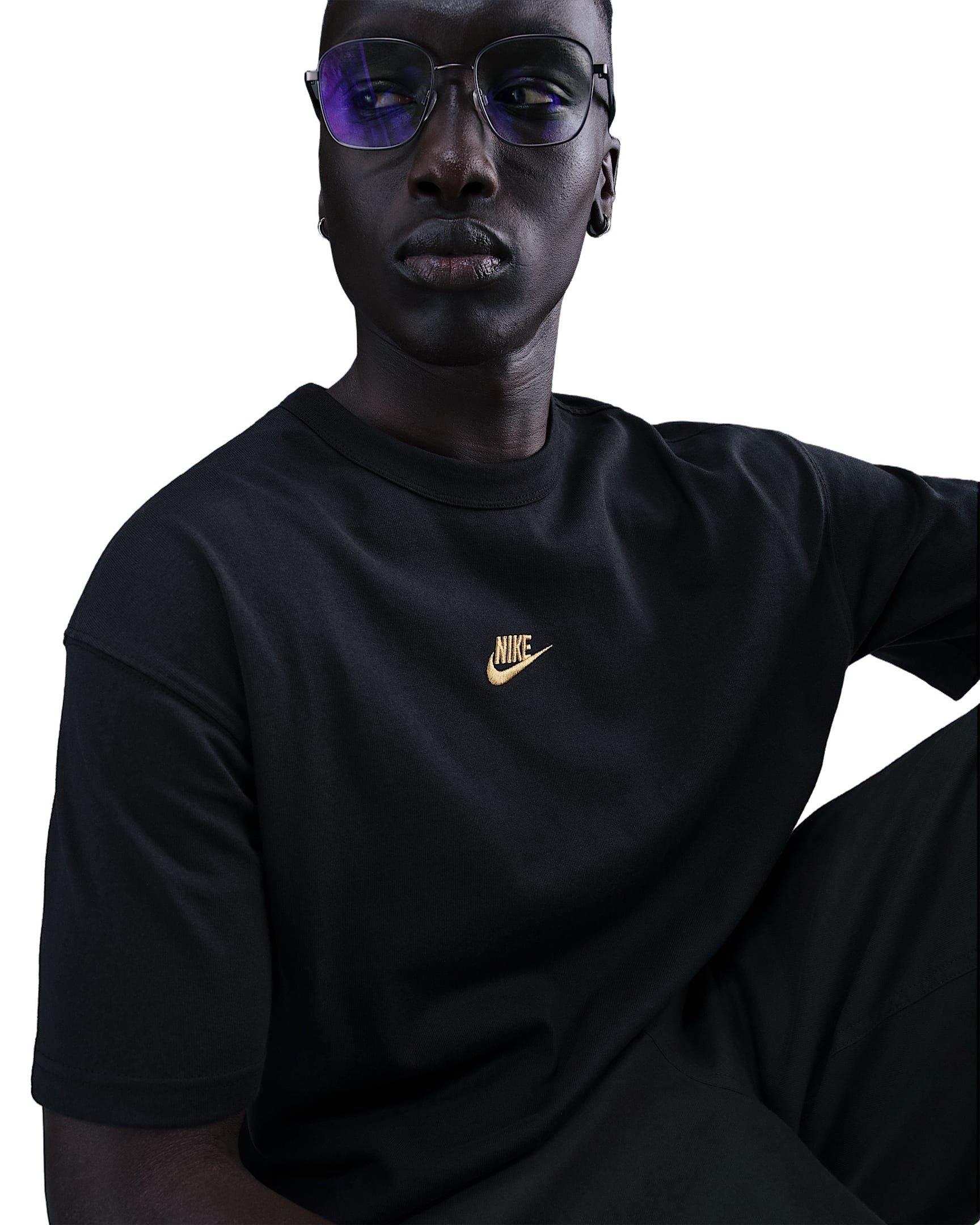 Nike Men's Sportswear Premium Essentials Short-Sleeve T-Shirt - BLACK Thumbnail View 3