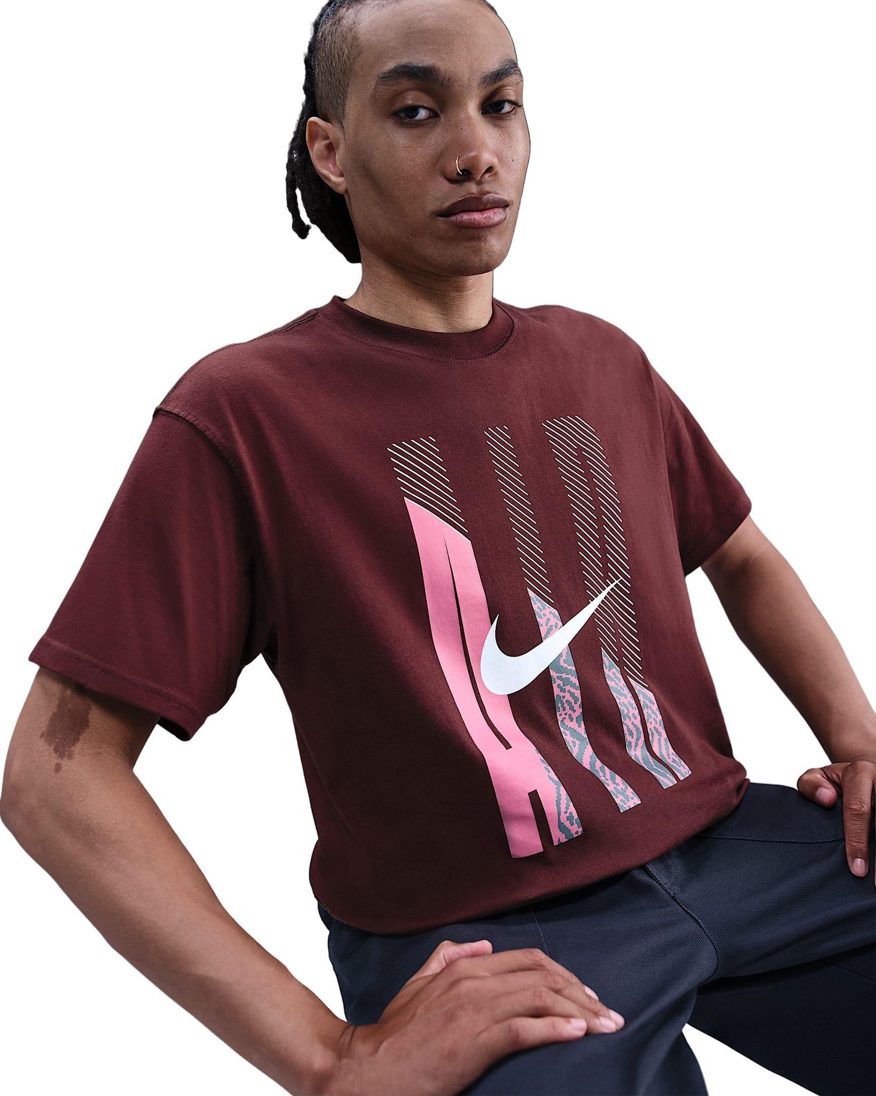 Nike Men's Sportswear Max90 Air HO25 T-Shirt - DK RED Thumbnail View 3