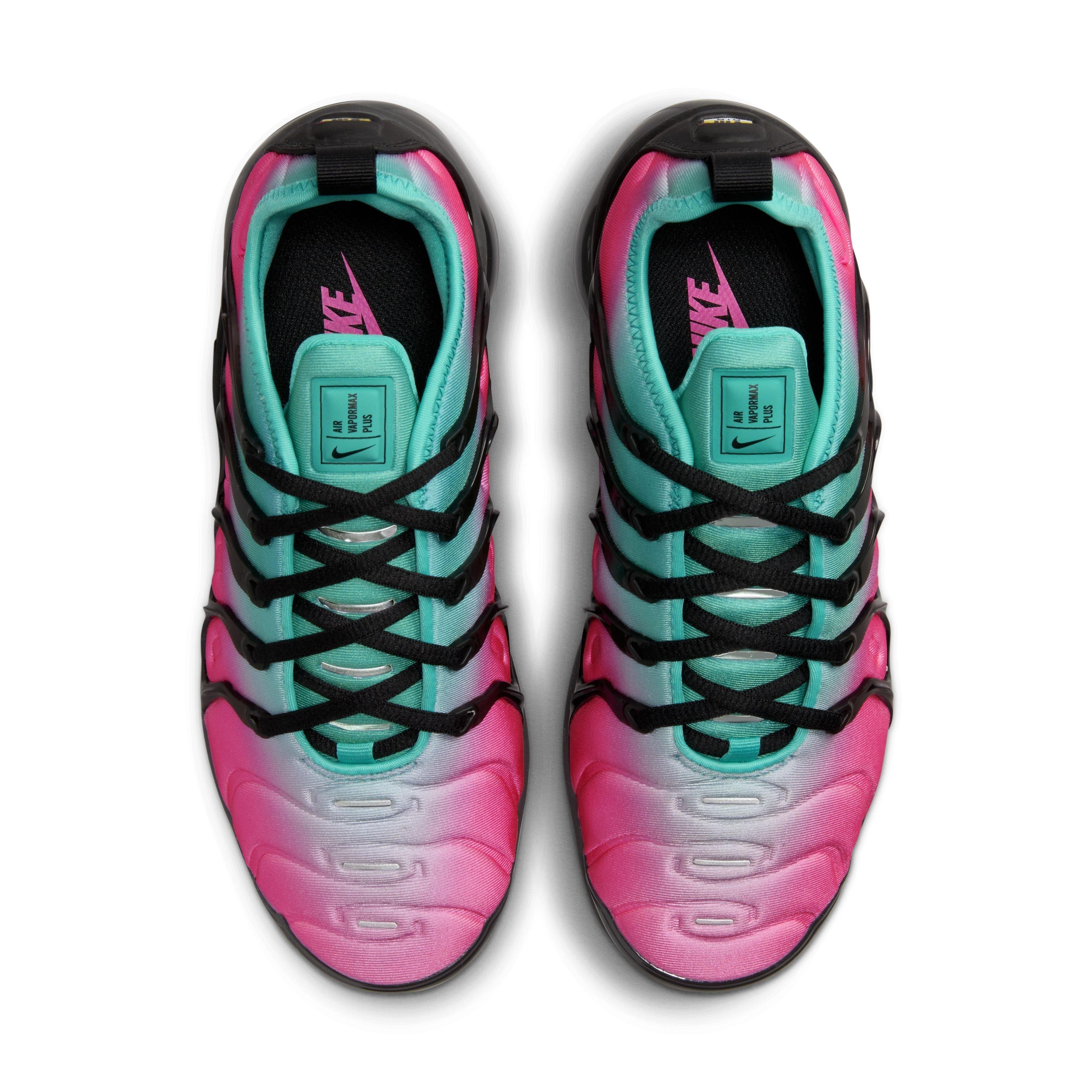 Nike Air VaporMax Plus "Pink Blast/Clear Jade/Black" Women's Shoe - PINK/JADE/BLACK Thumbnail View 4