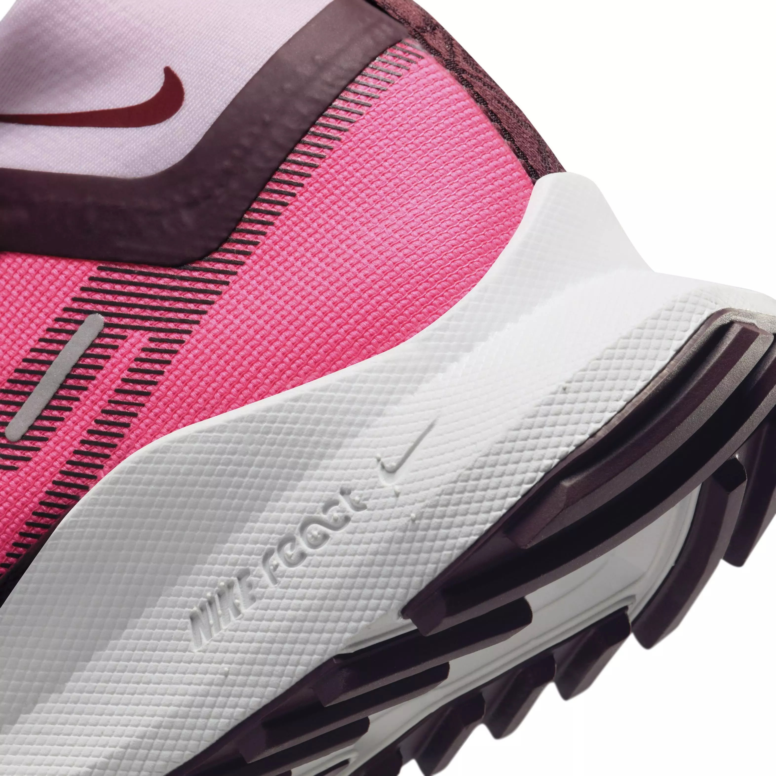 Nike Pegasus Trail 4 GORE-TEX "Hyper Pink/Burgundy Crush/Team Red" Women's Trail Running Shoe - PINK/BURGUNDY/RED