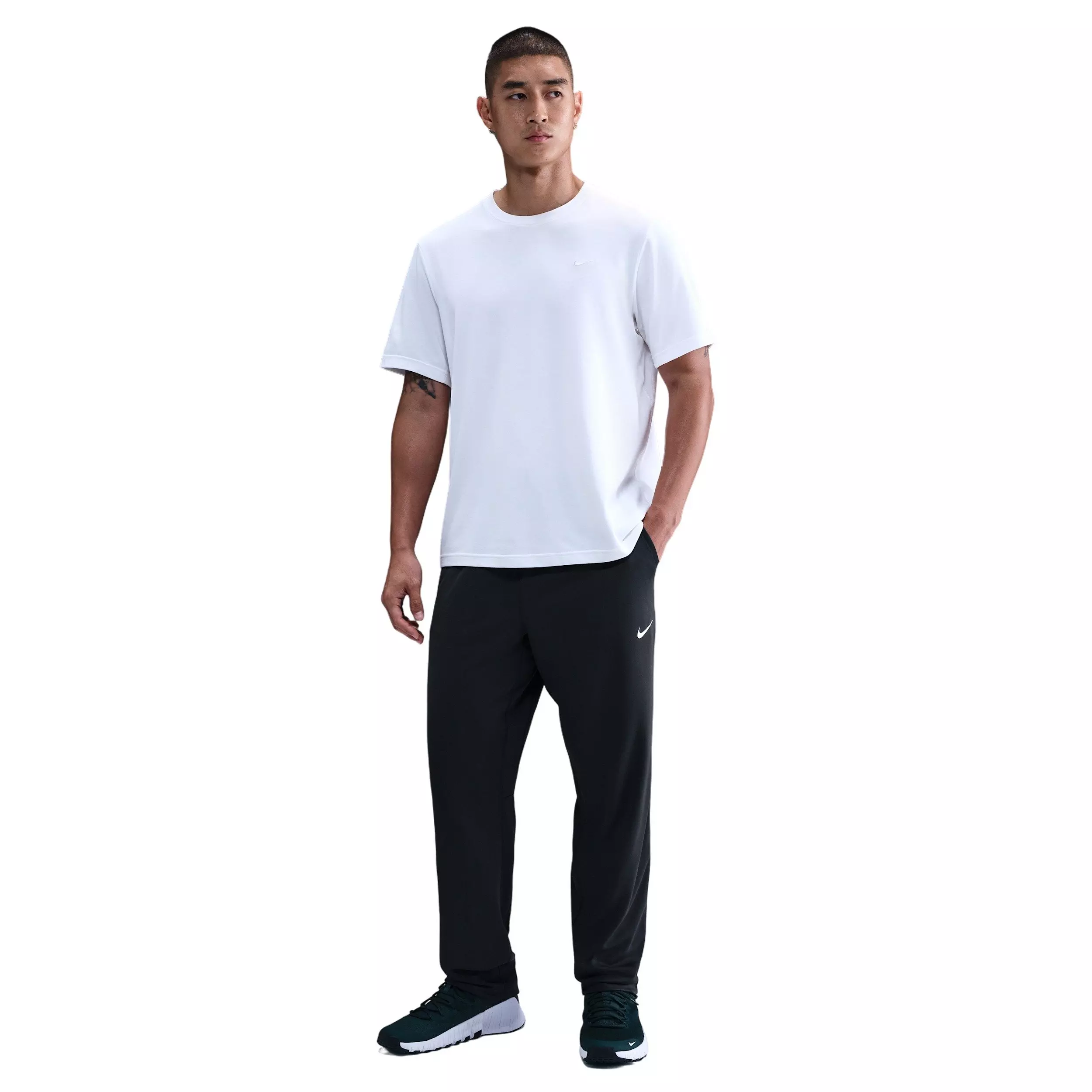 Nike Men's Totality Dri-FIT Open Hem Versatile Pants - GREEN