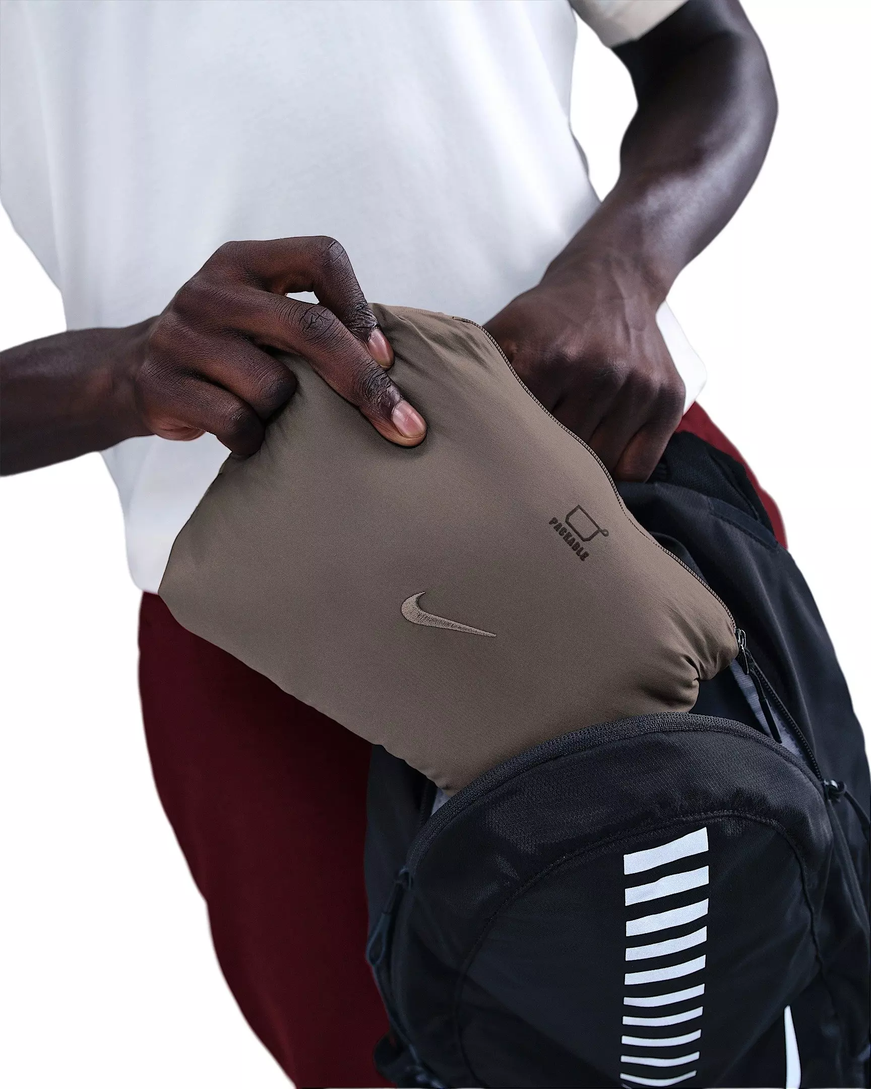 Nike Men's Therma-FIT Unlimited Synthetic Filled Training Vest - STONE