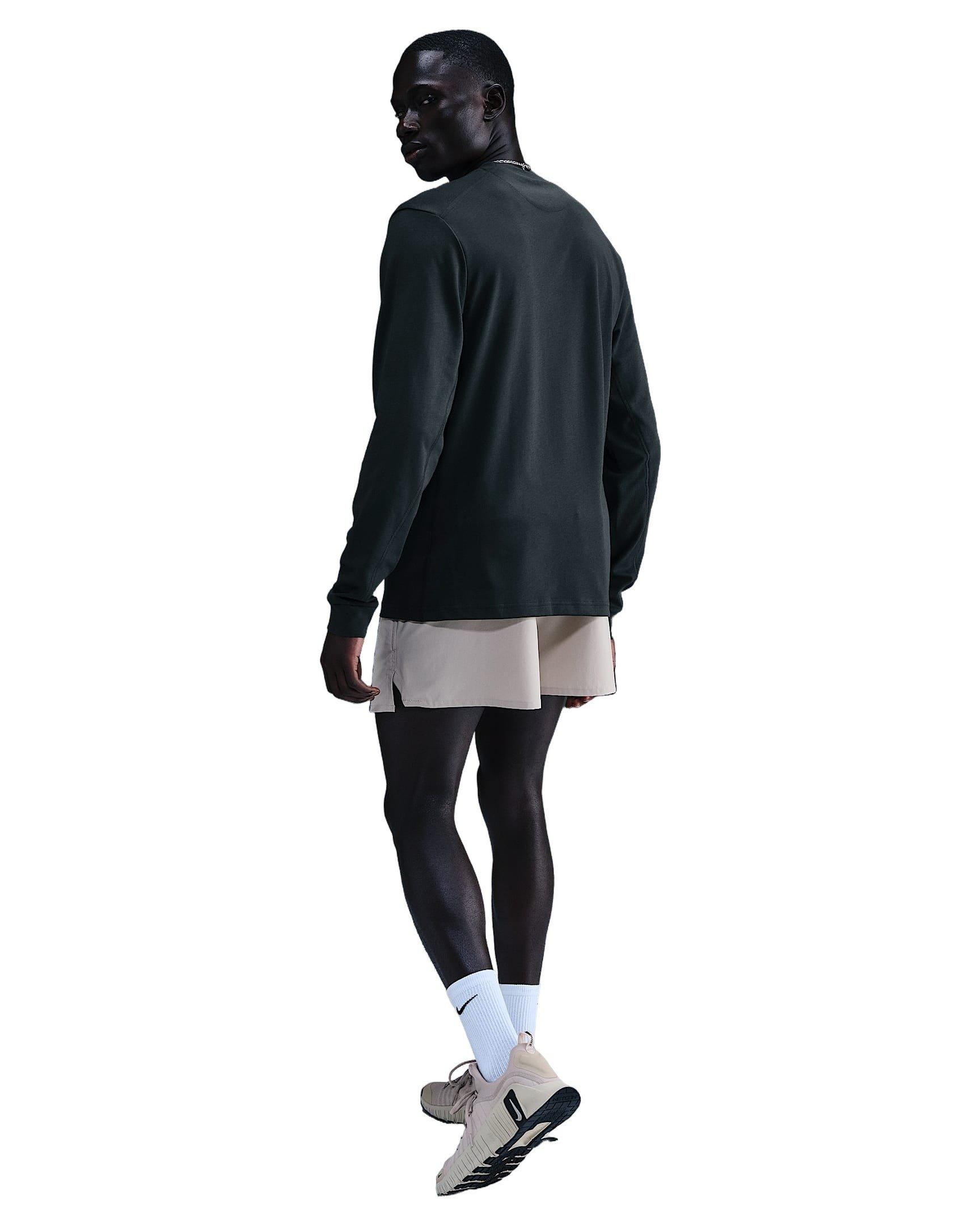 Nike Men's Primary Dri-FIT Long-Sleeve Versatile Top - SEAWEED GREEN Thumbnail View 5