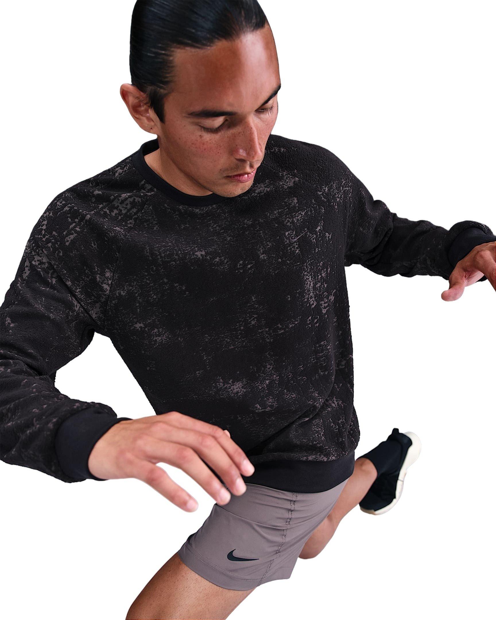 Nike Men's Primary Therma-FIT Jacquard Versatile Crew - BLACK Thumbnail View 3