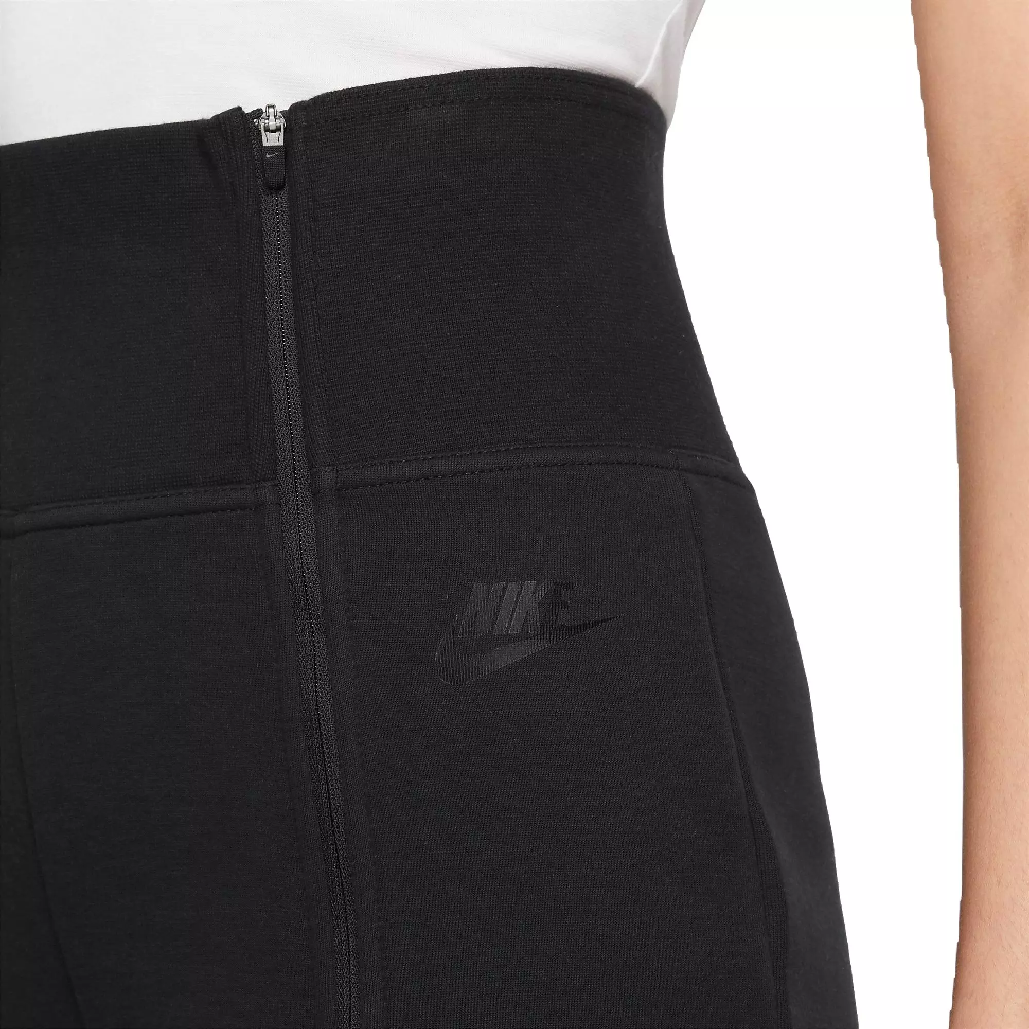 Nike Women's Sportswear Tech Fleece High-Rise Slim Zip Pants - BLACK