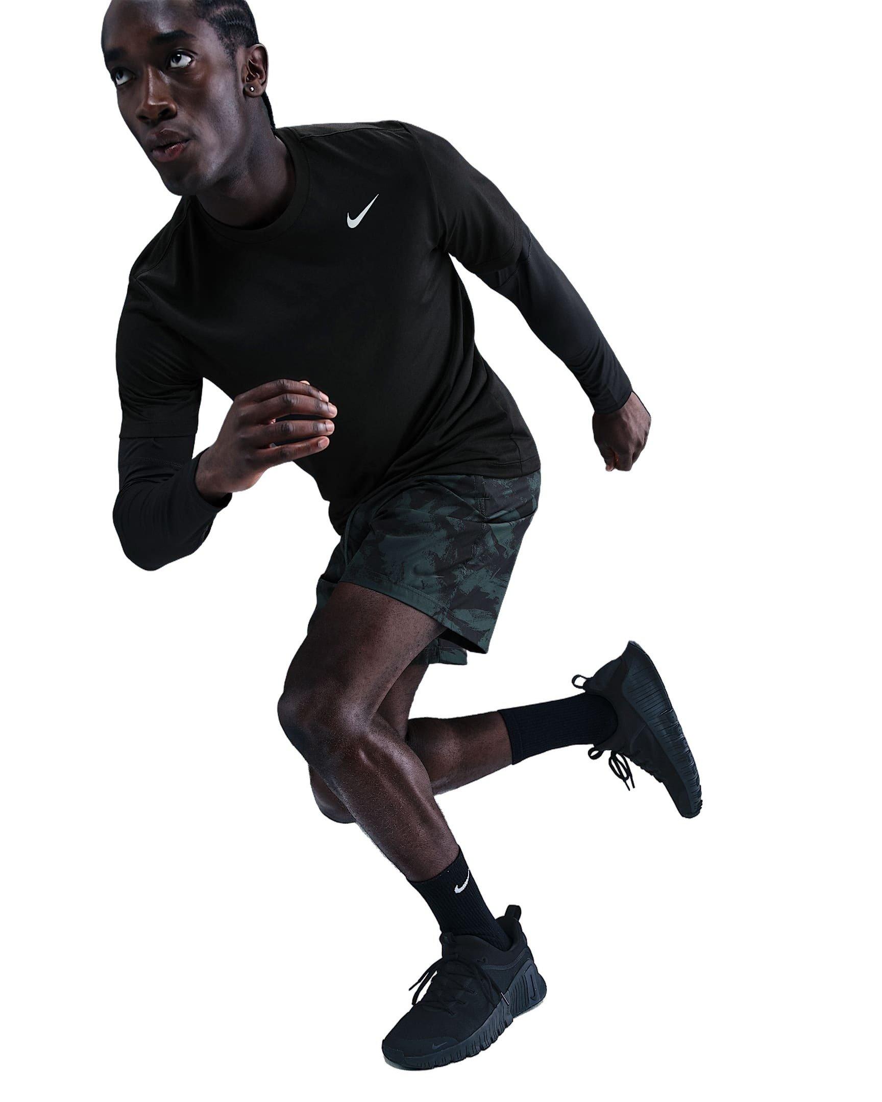 Nike Men's Form Dri-FIT 7" Unlined Versatile Shorts - SEAWEED GREEN Thumbnail View 3