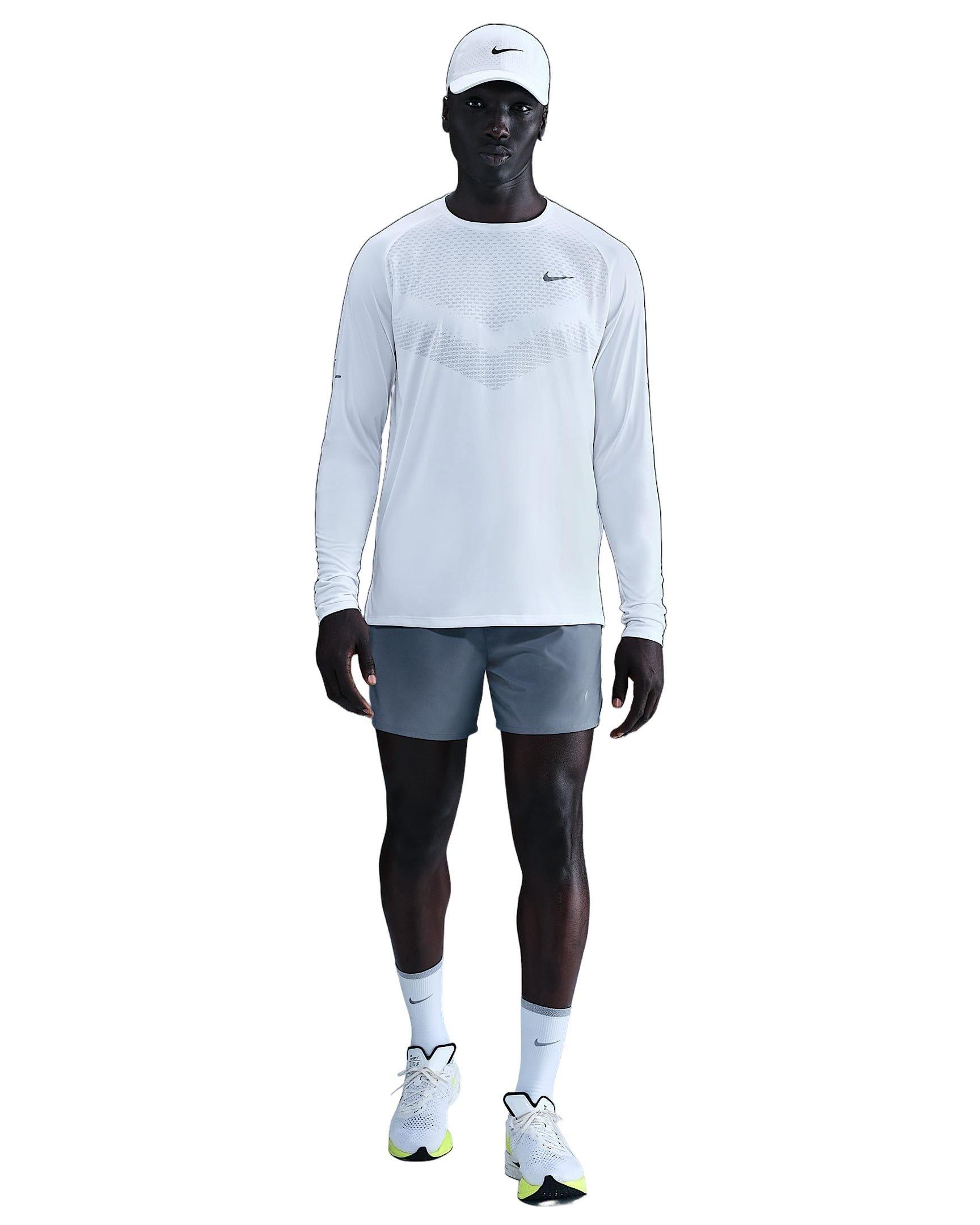 Nike Men's Stride Dri-FIT ADV Long-Sleeve Running Top - WHITE Thumbnail View 4