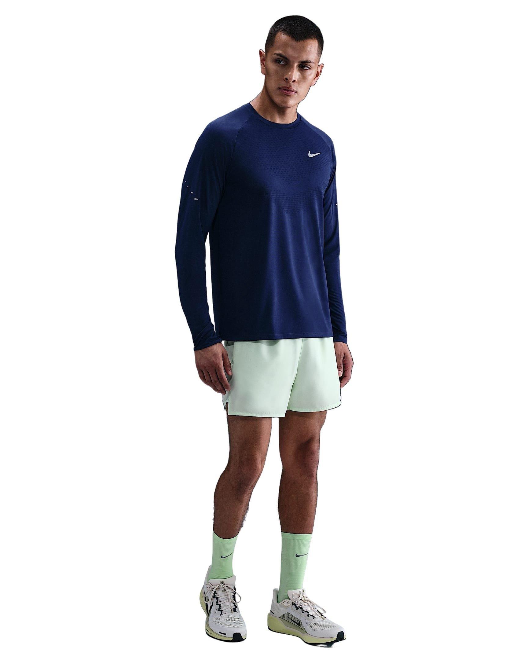 Nike Men's Stride Dri-FIT ADV Long-Sleeve Running Top - BLUE Thumbnail View 4