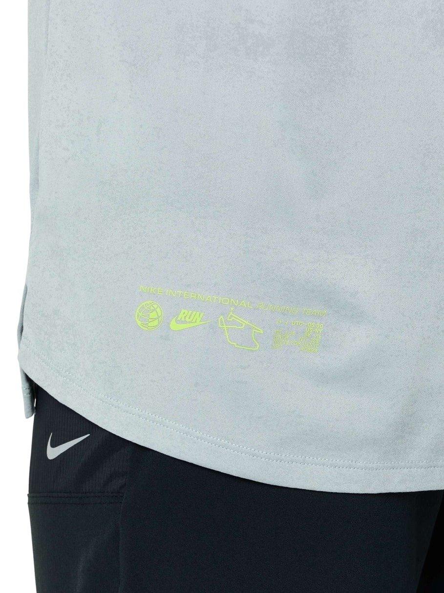 Nike Men's Stride Dri-FIT Long Sleeve Top -Lt Smoke Grey - LT SMOKE GREY Thumbnail View 5