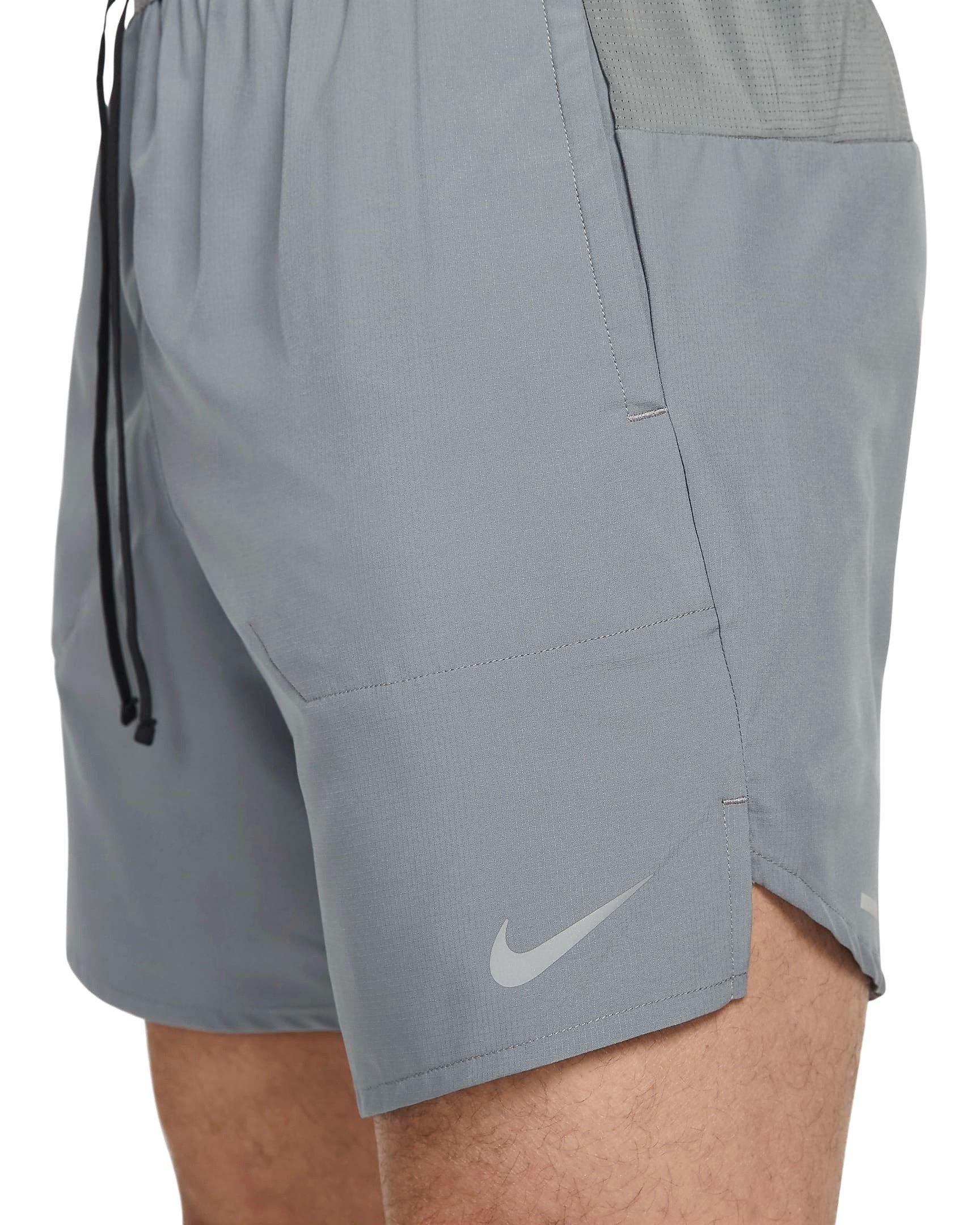 Nike Men's Stride Dri-FIT 7" brief-Lined Running Shorts - GREY Thumbnail View 4