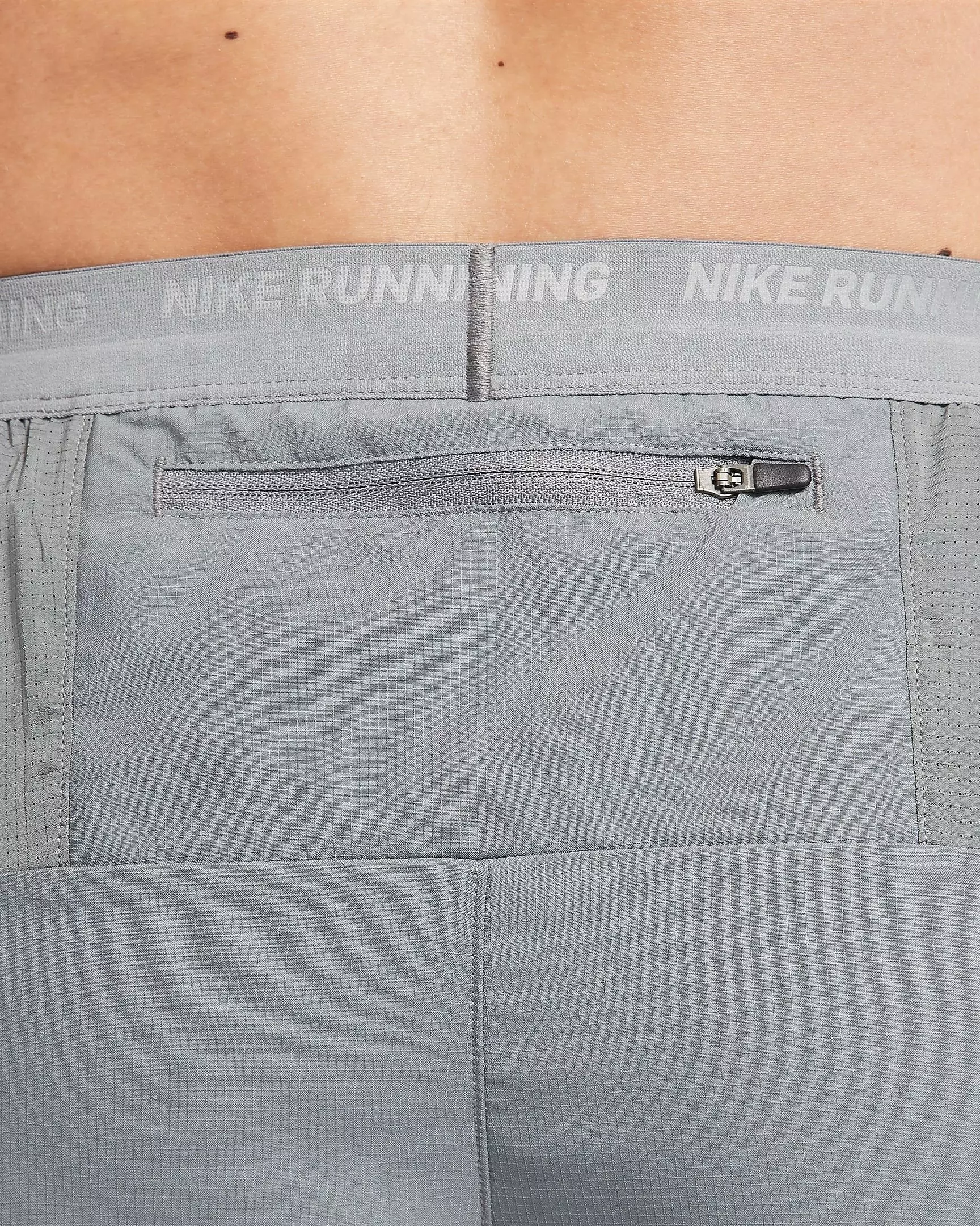 Nike Men's Stride Dri-FIT 7" brief-Lined Running Shorts - GREY
