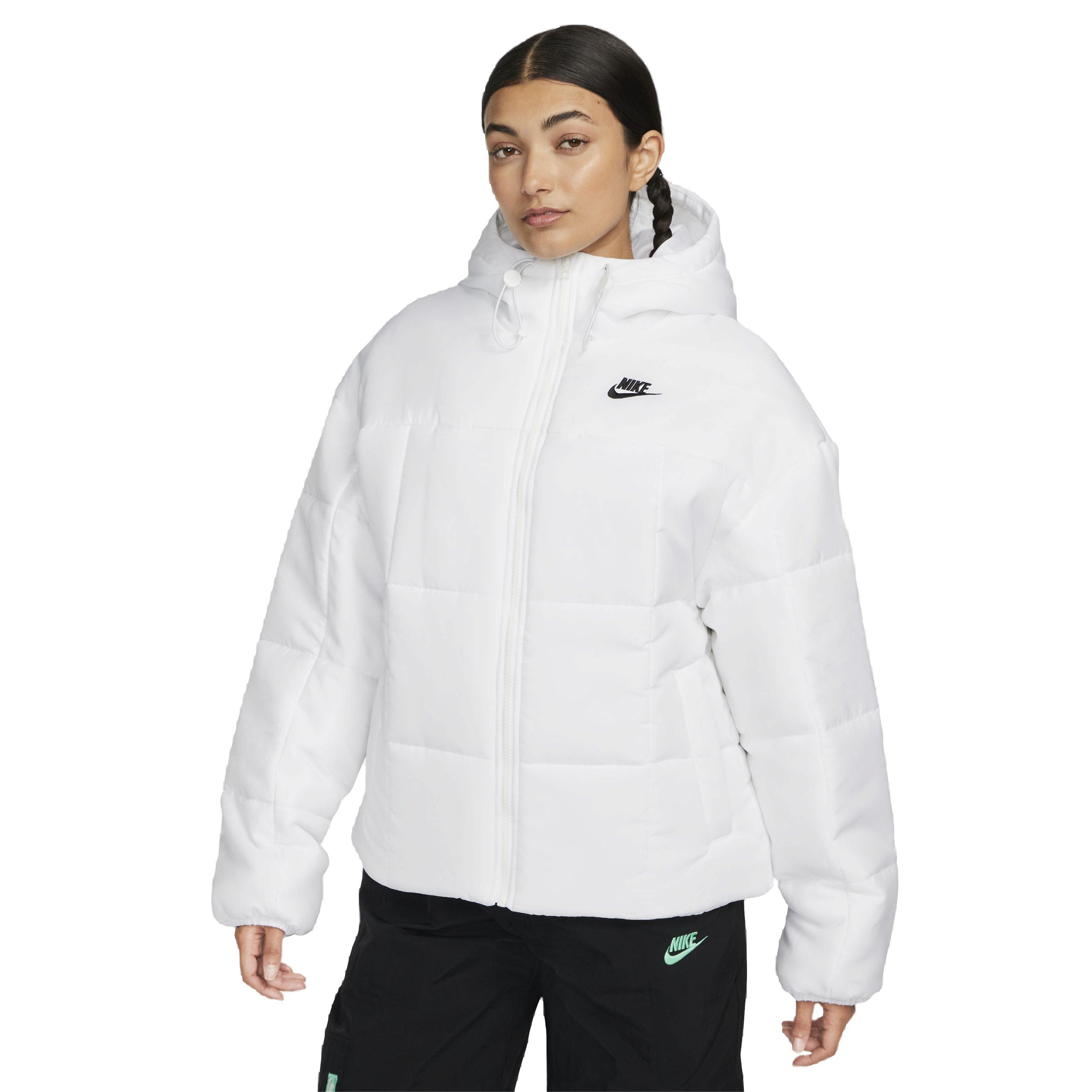 Nike puffer jacket womens hotsell