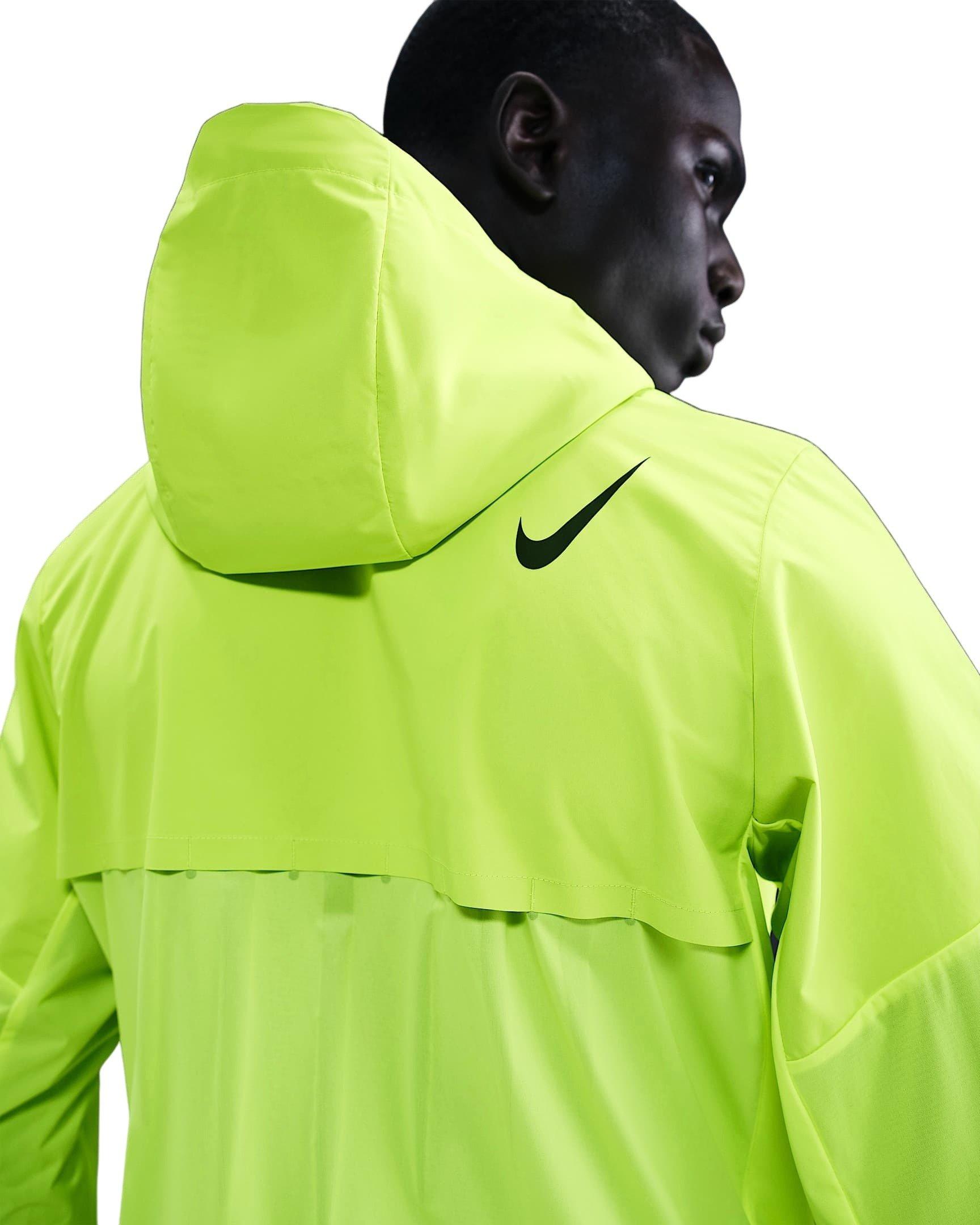 Nike Men's AeroSwift Storm-FIT Aerogami Running Jacket - YELLOW Thumbnail View 2